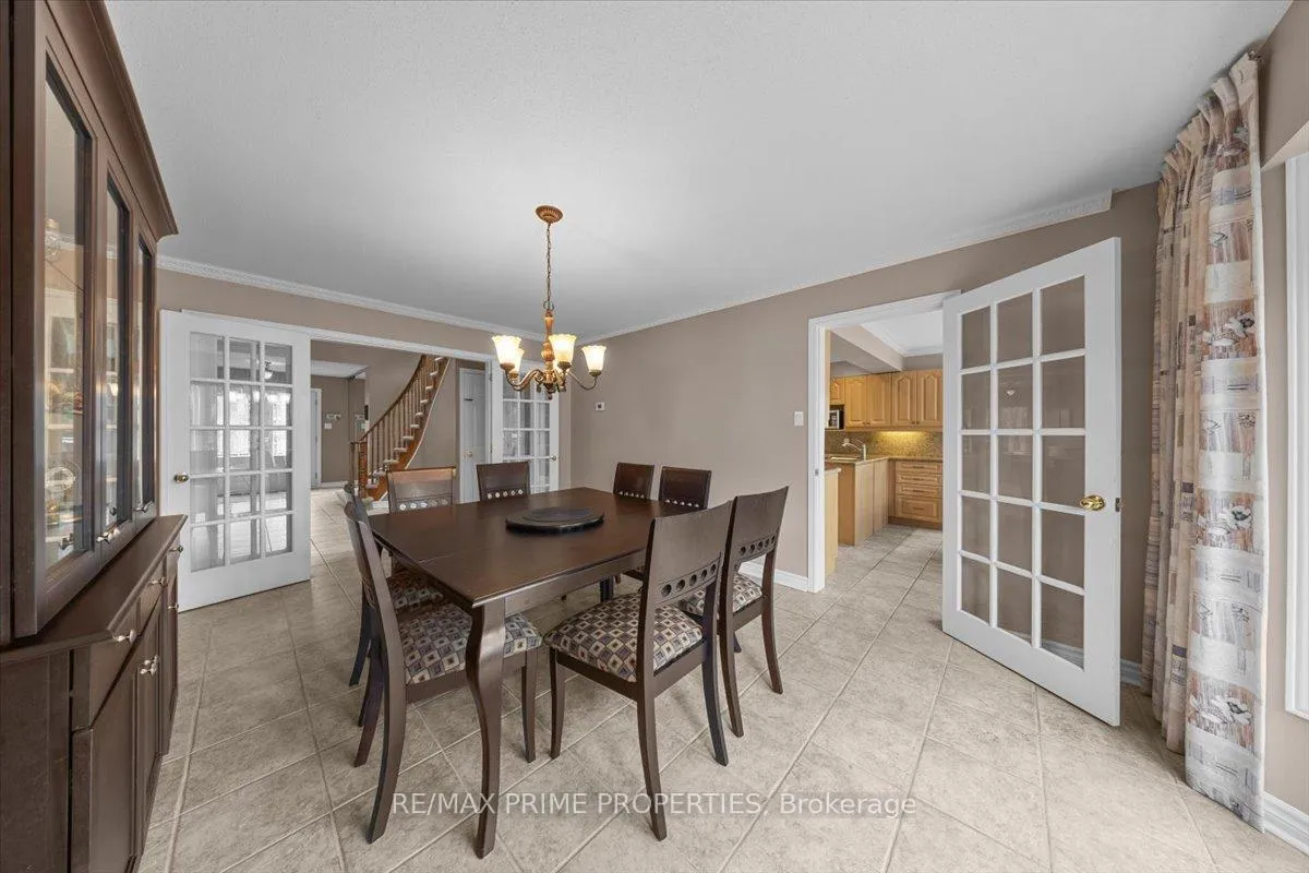 Photo 12 of 556 Falwyn Crescent, Ottawa, Fallingbrook/Ridgemount — HOMEH