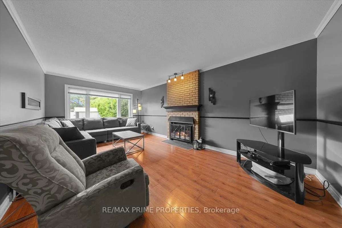 Photo 21 of 556 Falwyn Crescent, Ottawa, Fallingbrook/Ridgemount — HOMEH