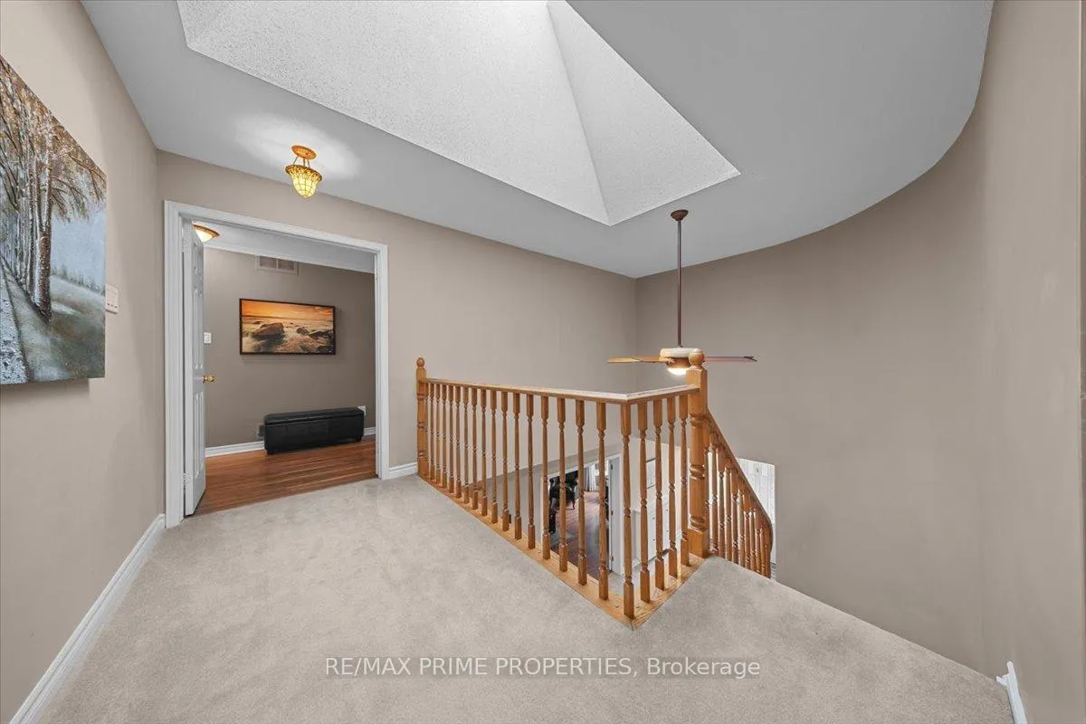 Photo 26 of 556 Falwyn Crescent, Ottawa, Fallingbrook/Ridgemount — HOMEH