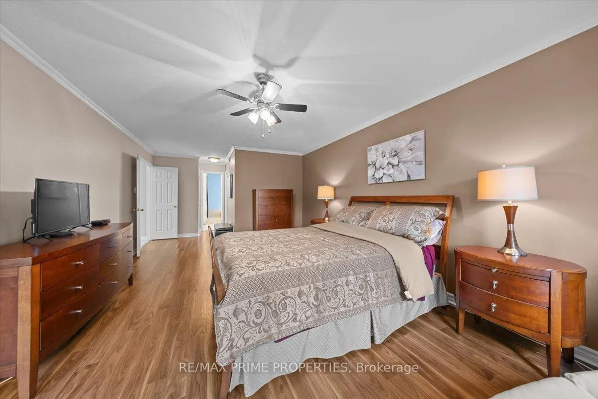 Photo 29 of 556 Falwyn Crescent, Ottawa, Fallingbrook/Ridgemount — HOMEH