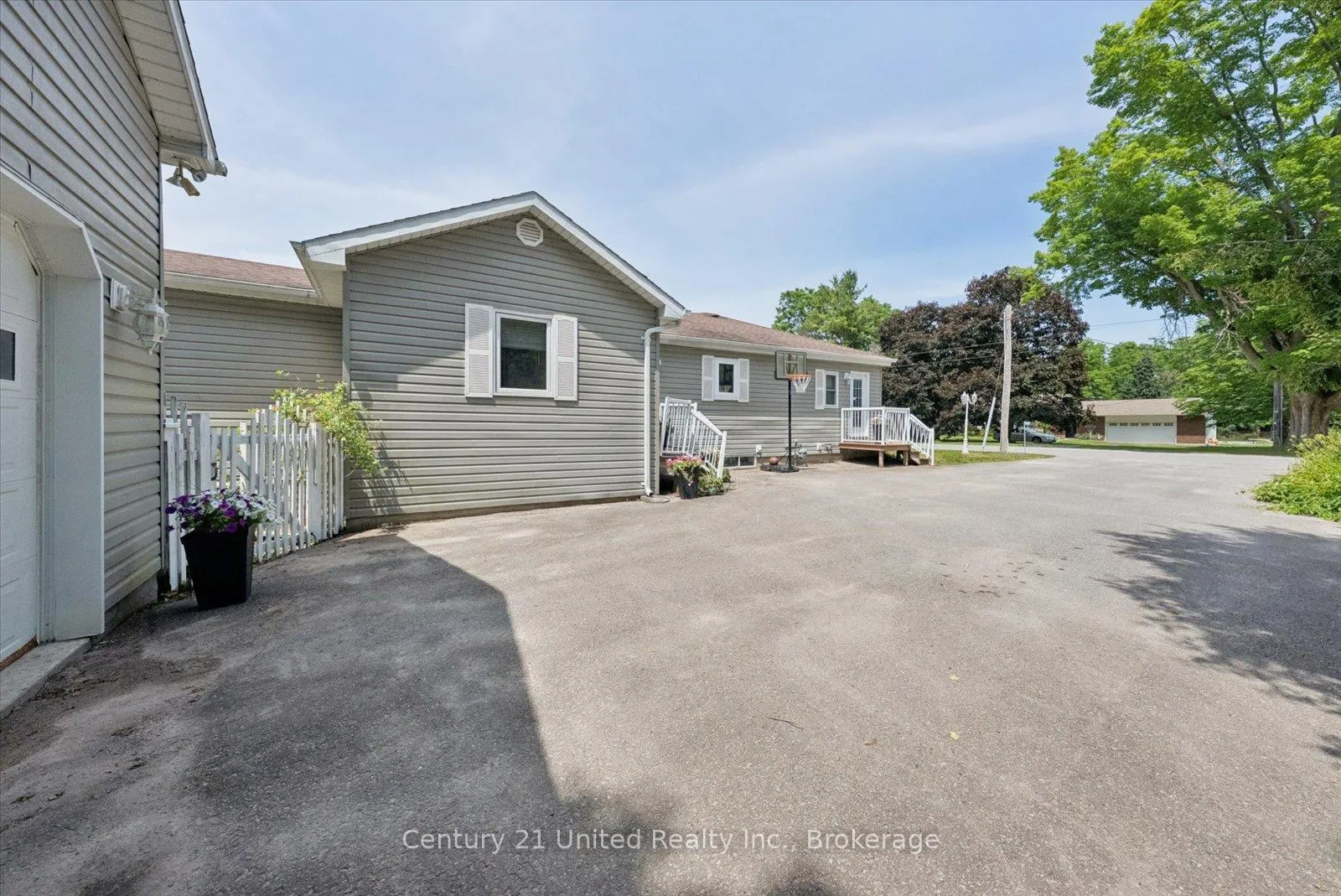 Photo 3 of 1507 Cedar Valley Road, Cavan Monaghan, Cavan Twp — HOMEH