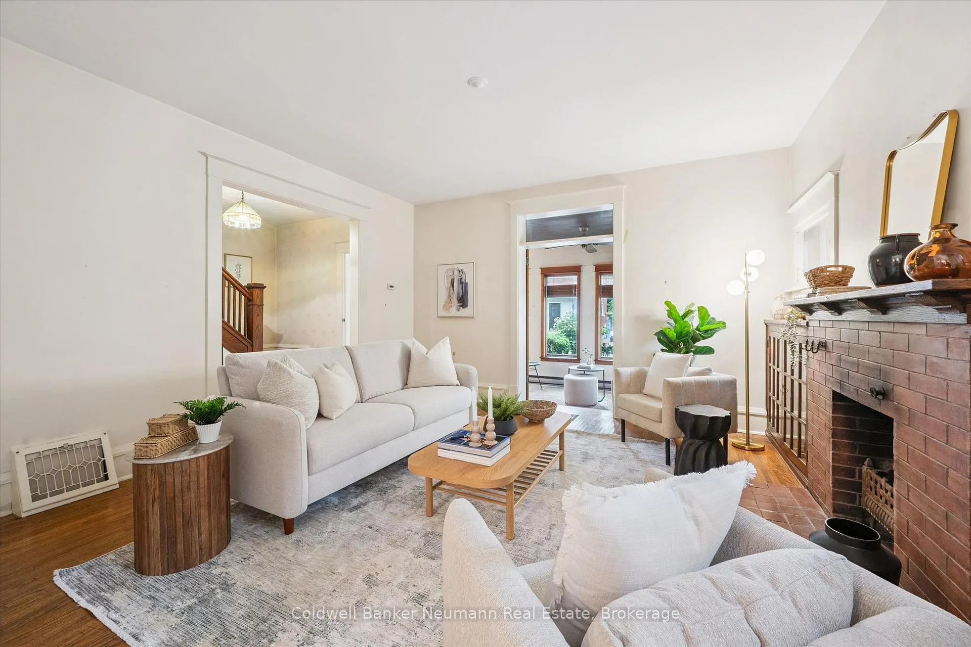 Photo 8 of 53 Hillcrest Drive, Guelph, St. George's — HOMEH