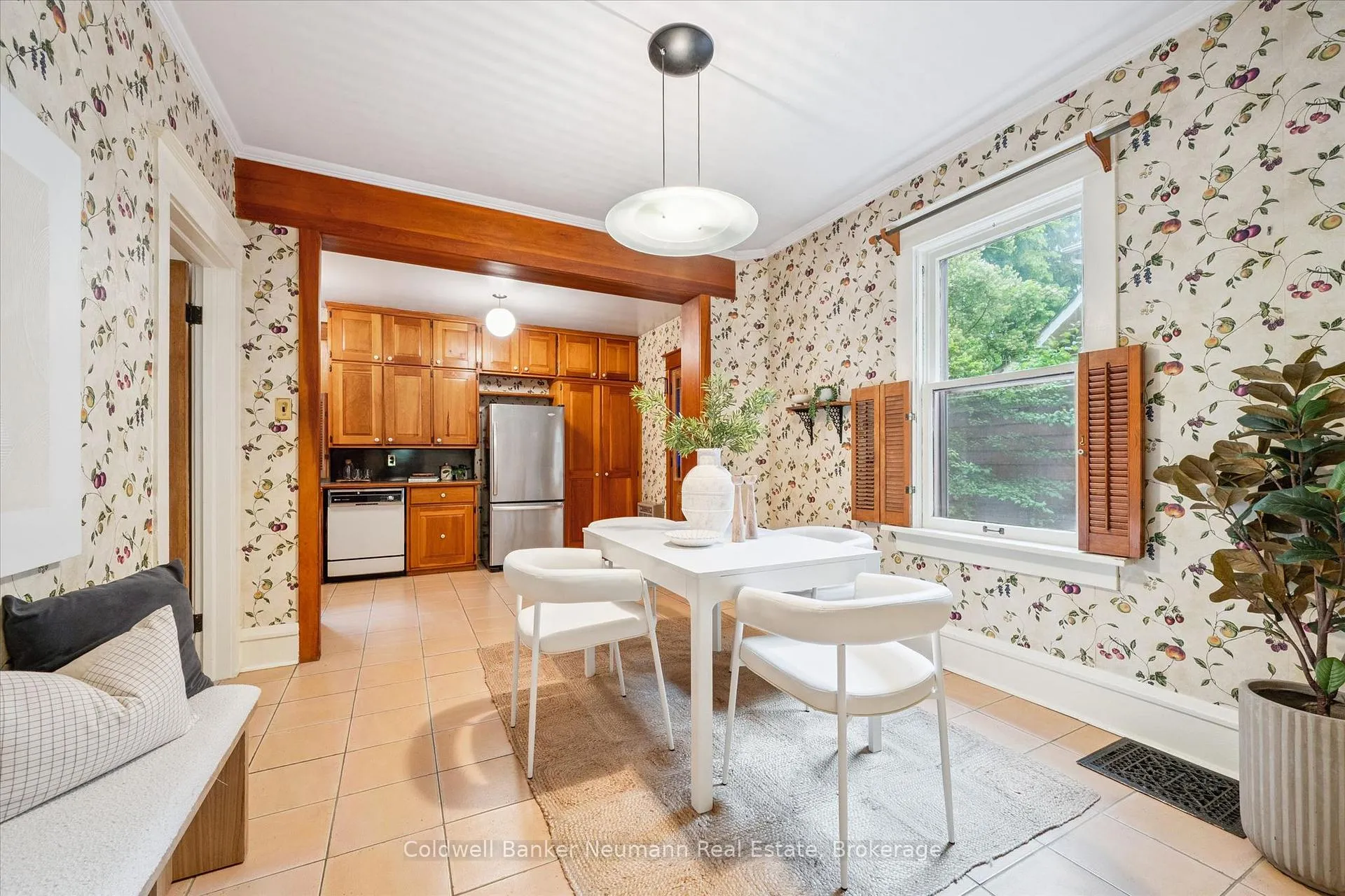 Photo 13 of 53 Hillcrest Drive, Guelph, St. George's — HOMEH