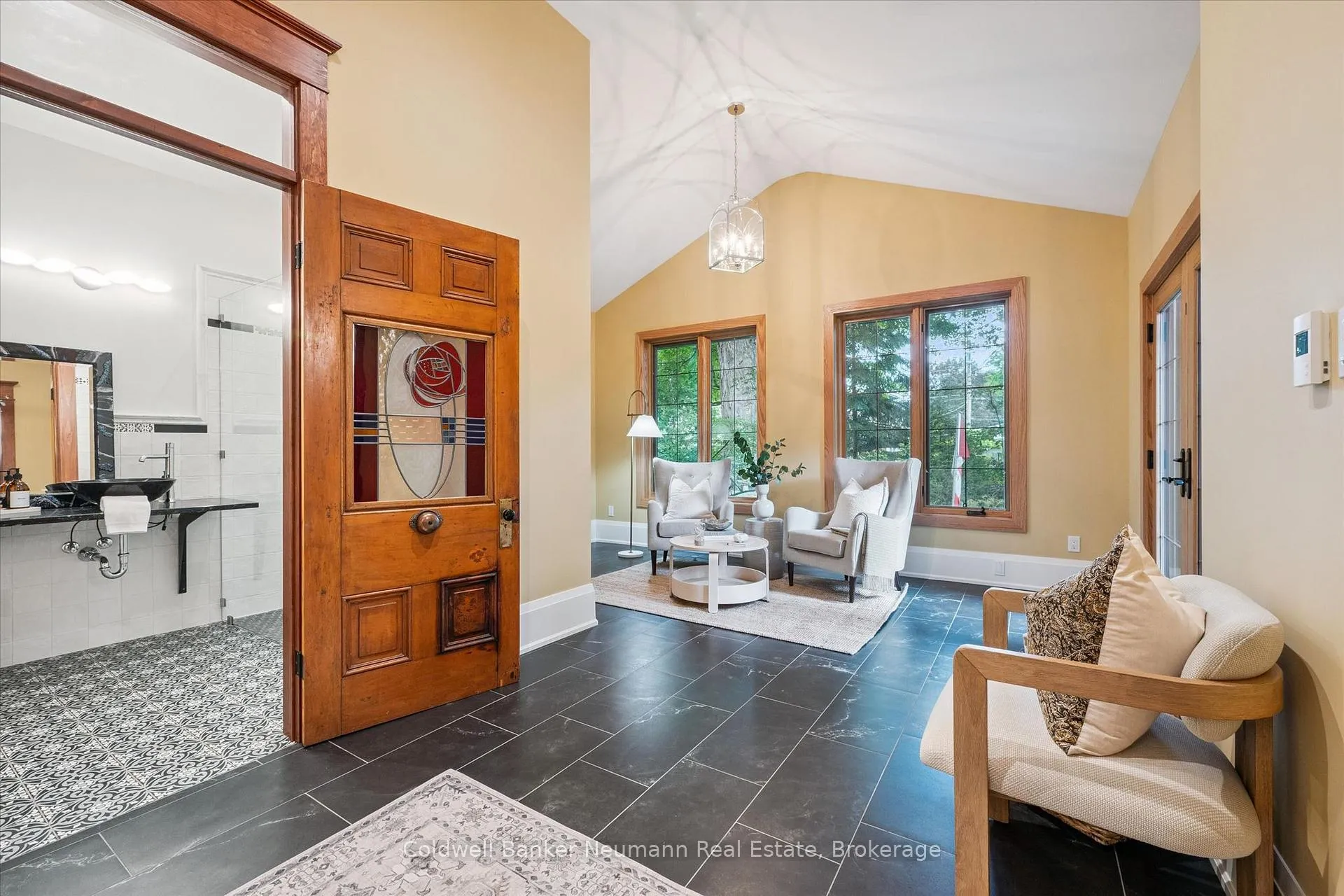 Photo 17 of 53 Hillcrest Drive, Guelph, St. George's — HOMEH