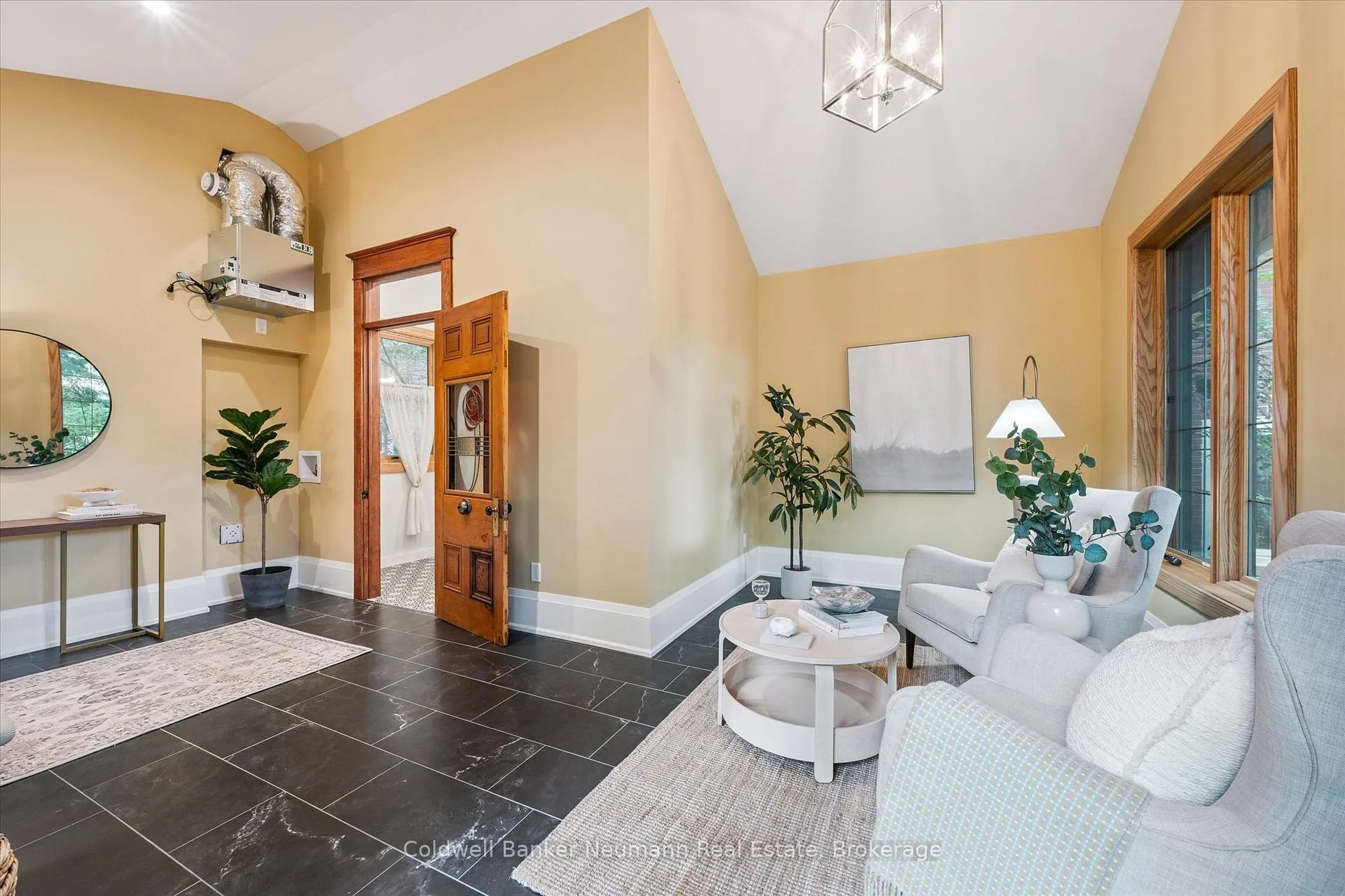 Photo 18 of 53 Hillcrest Drive, Guelph, St. George's — HOMEH