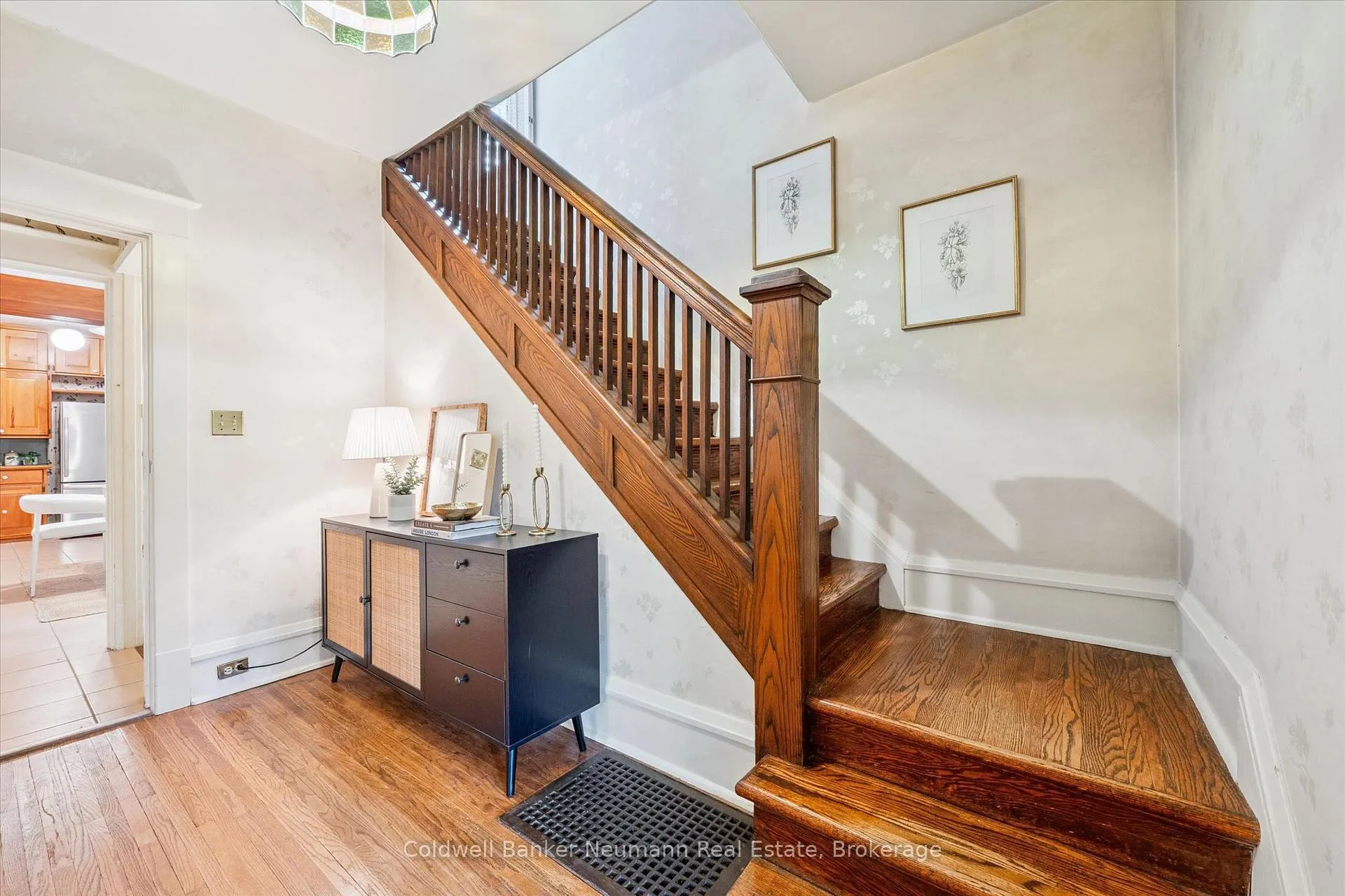 Photo 21 of 53 Hillcrest Drive, Guelph, St. George's — HOMEH