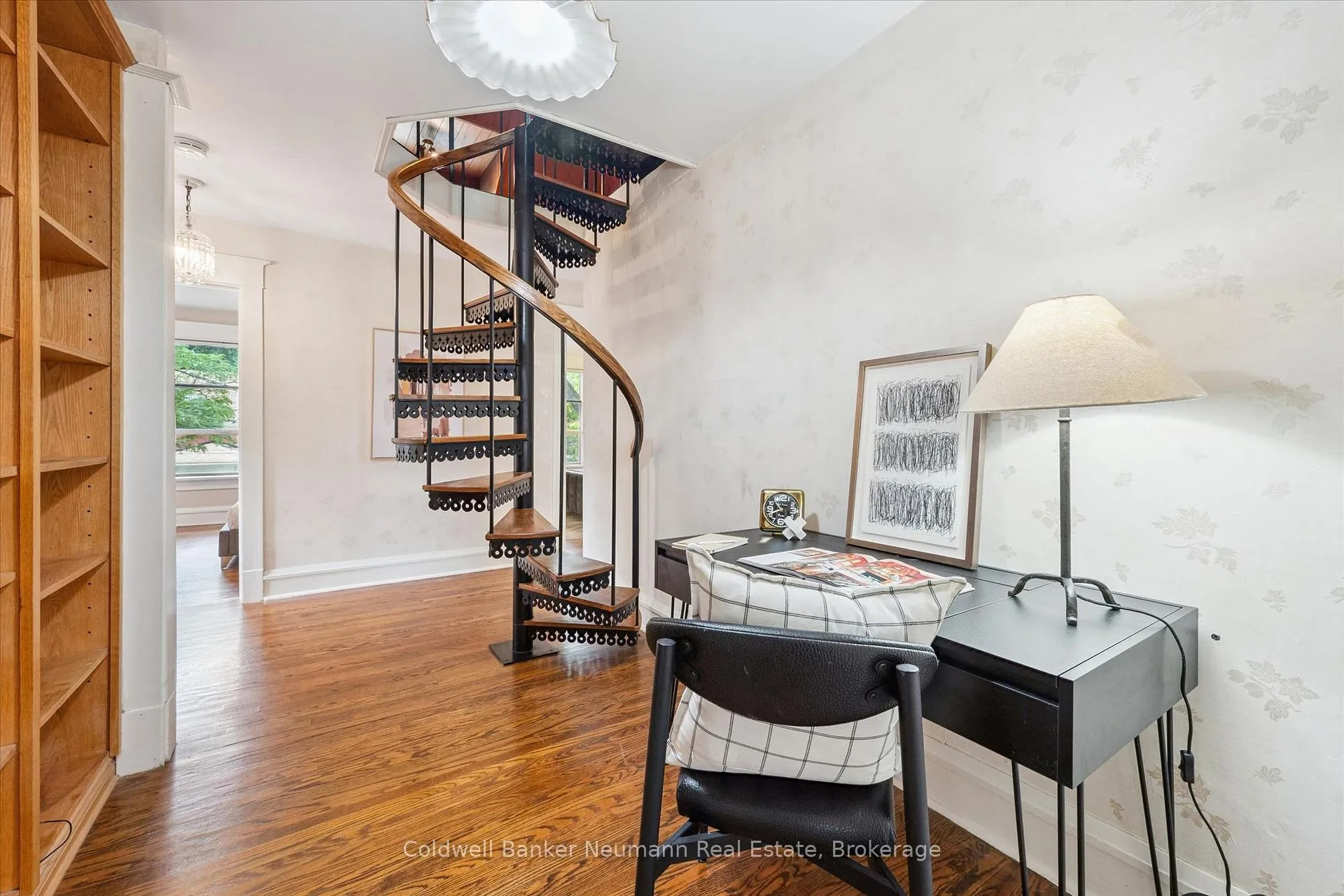 Photo 22 of 53 Hillcrest Drive, Guelph, St. George's — HOMEH
