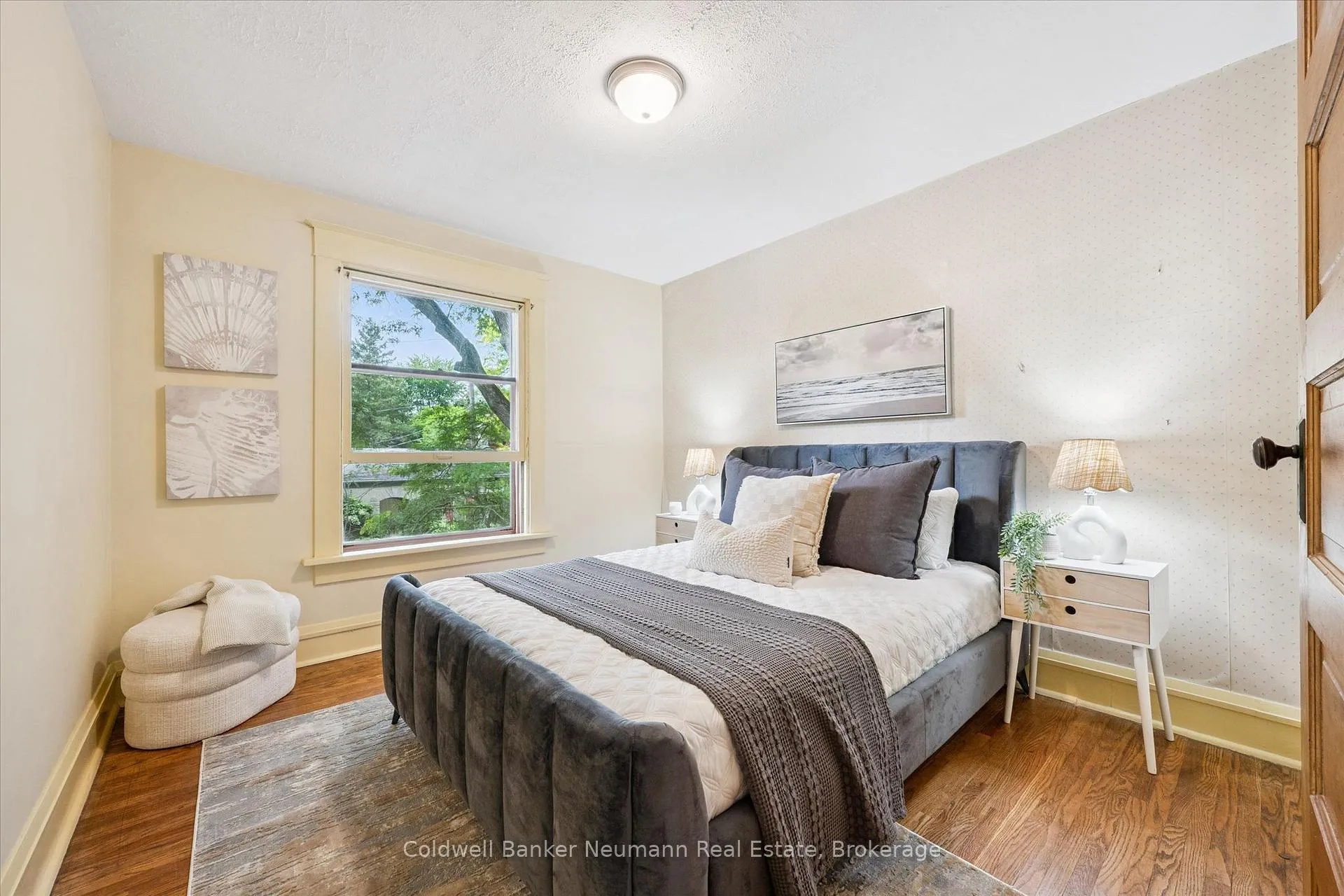 Photo 25 of 53 Hillcrest Drive, Guelph, St. George's — HOMEH