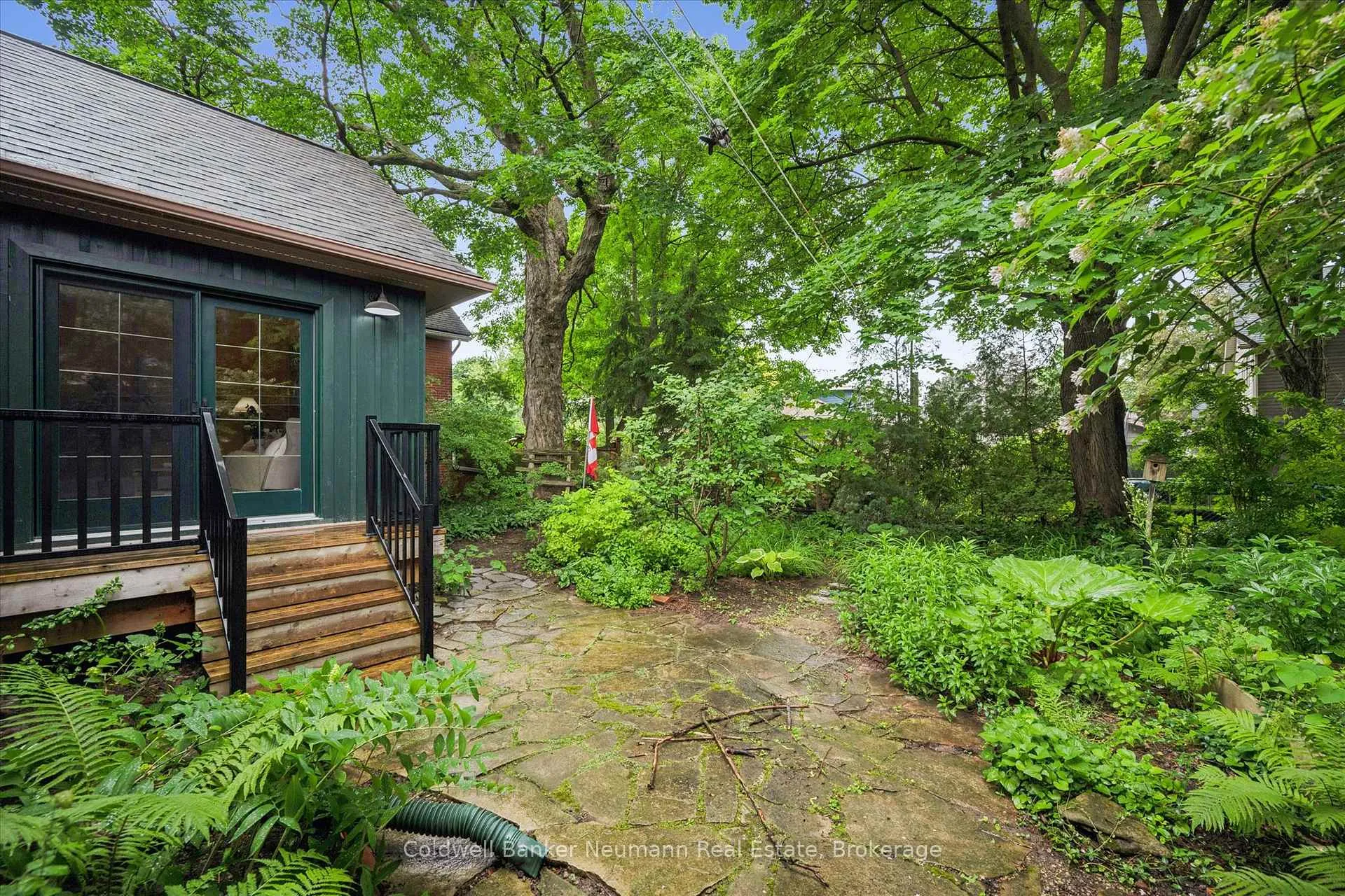 Photo 38 of 53 Hillcrest Drive, Guelph, St. George's — HOMEH