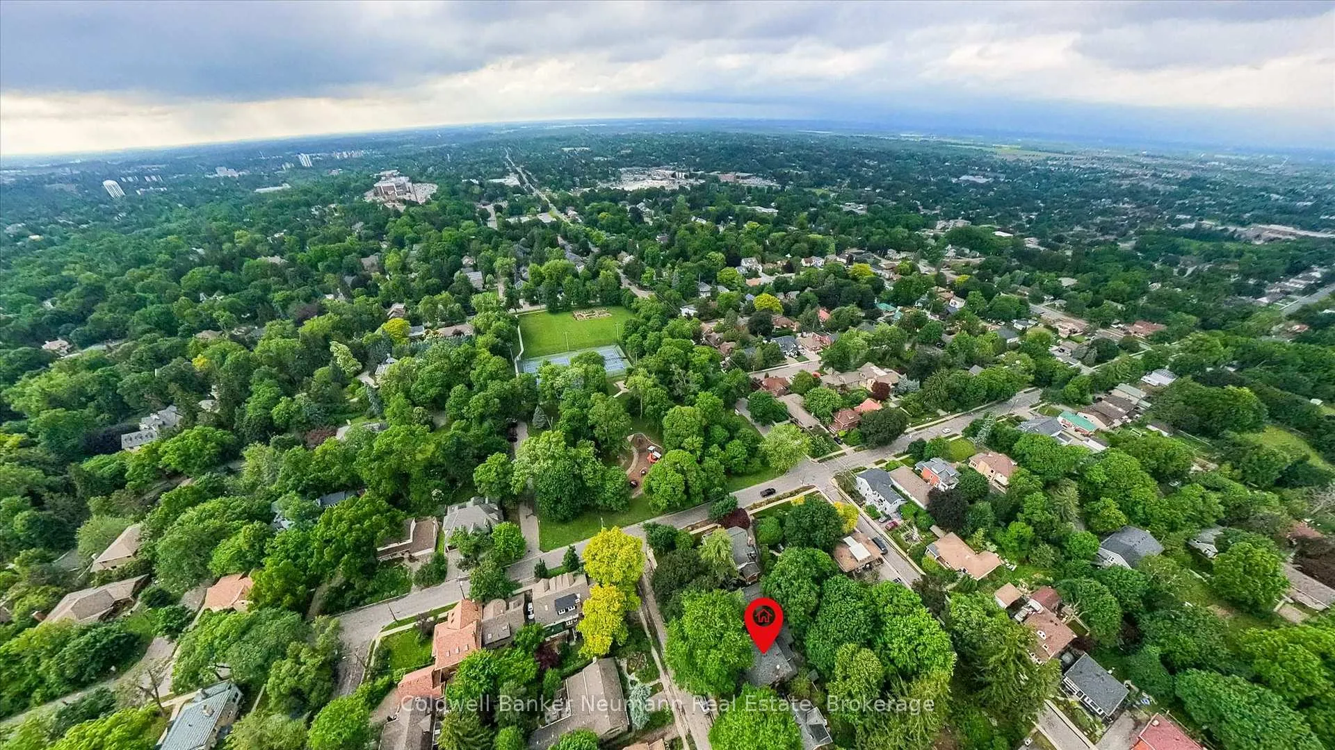 Photo 43 of 53 Hillcrest Drive, Guelph, St. George's — HOMEH