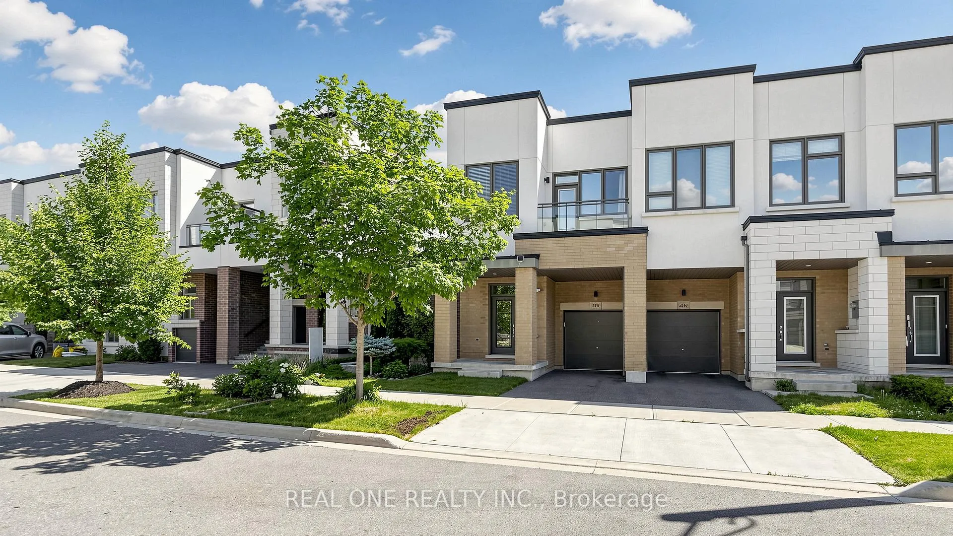 Front of 3151 Mintwood Circle