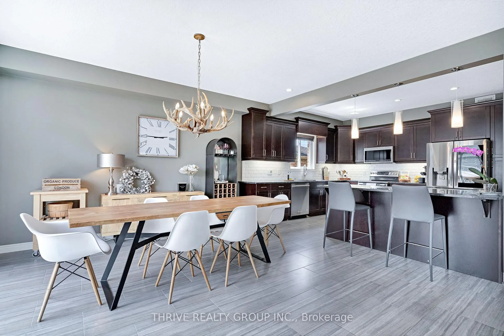 Photo 15 of 1903 Jubilee Crescent, London, North E — HOMEH