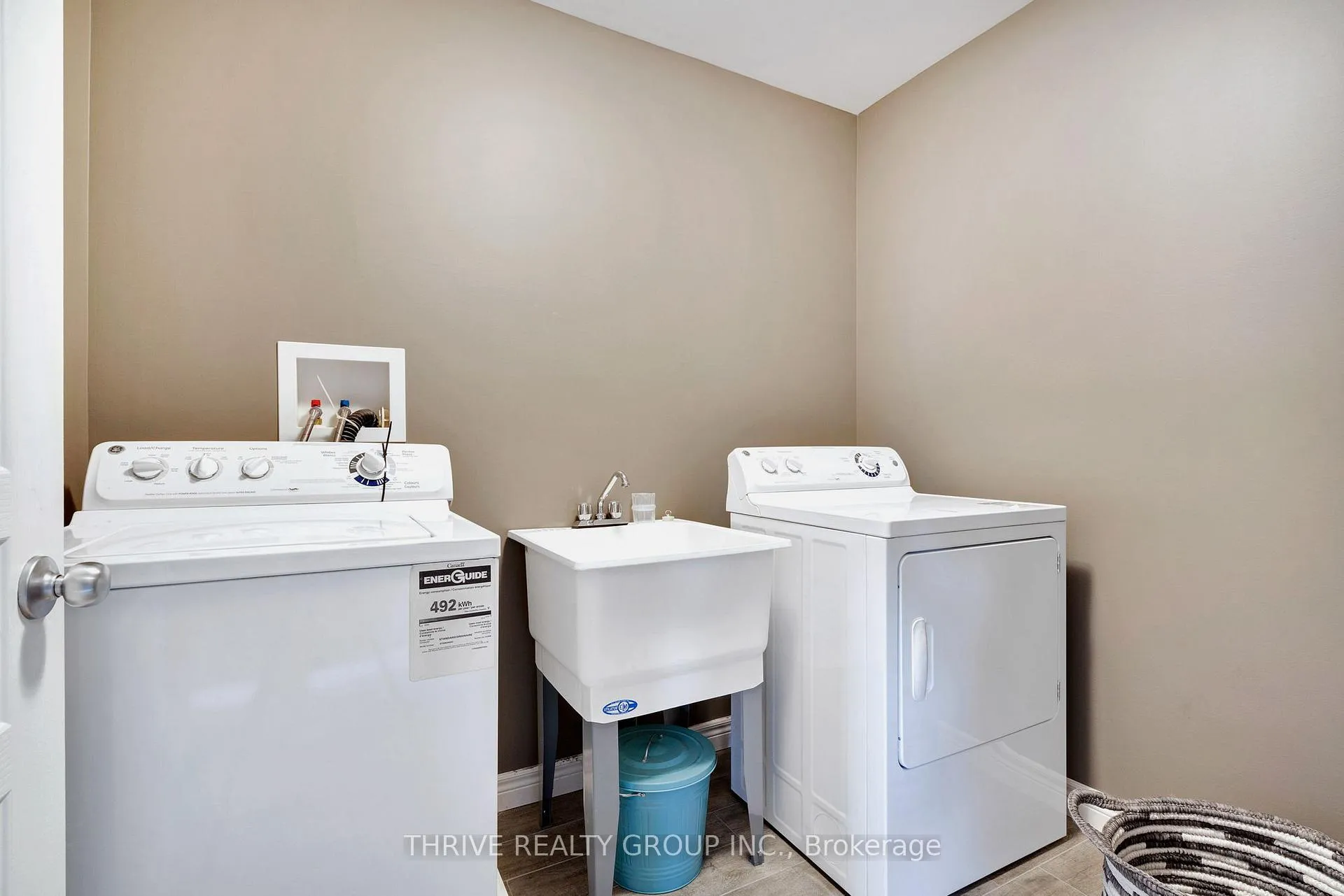 Photo 34 of 1903 Jubilee Crescent, London, North E — HOMEH