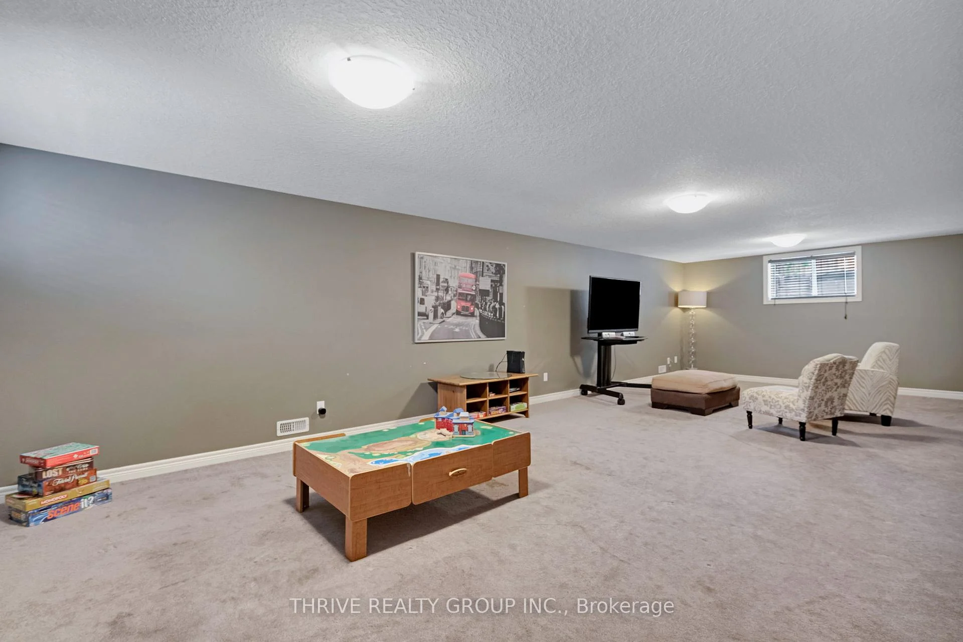 Photo 35 of 1903 Jubilee Crescent, London, North E — HOMEH