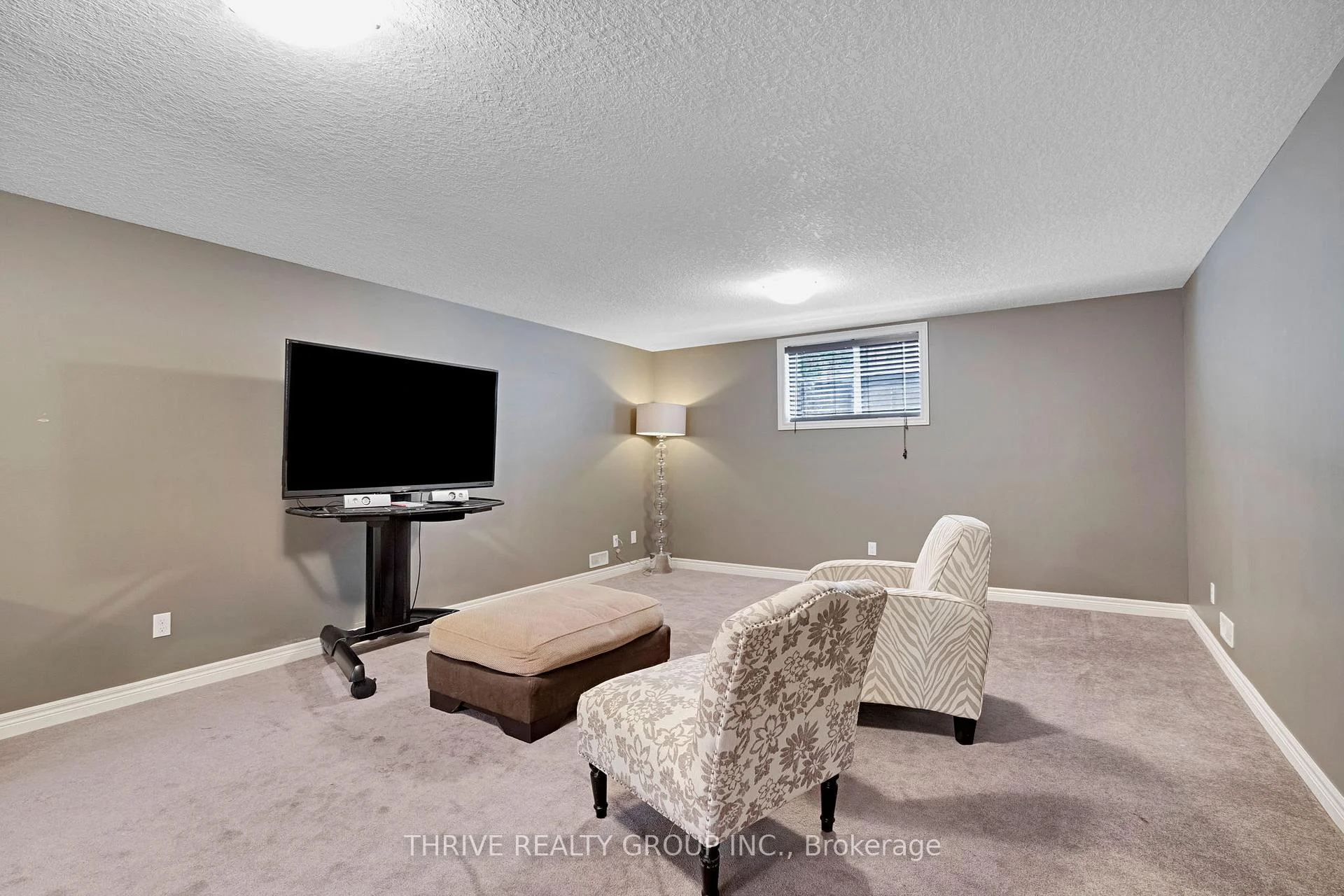 Photo 42 of 1903 Jubilee Crescent, London, North E — HOMEH