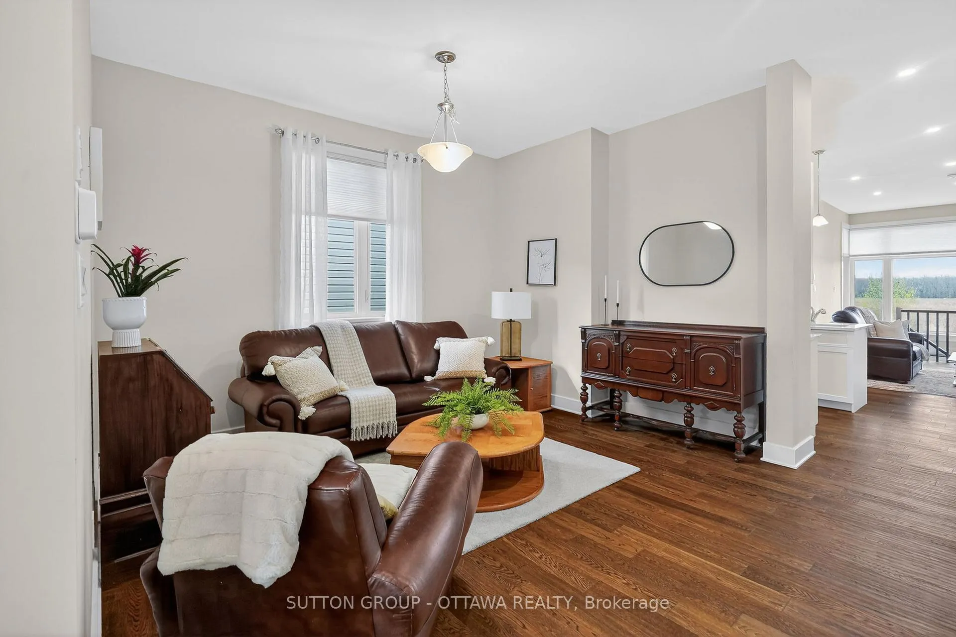 Photo 5 of 105 Dunlop Road, Carleton Place, Carleton Place — HOMEH