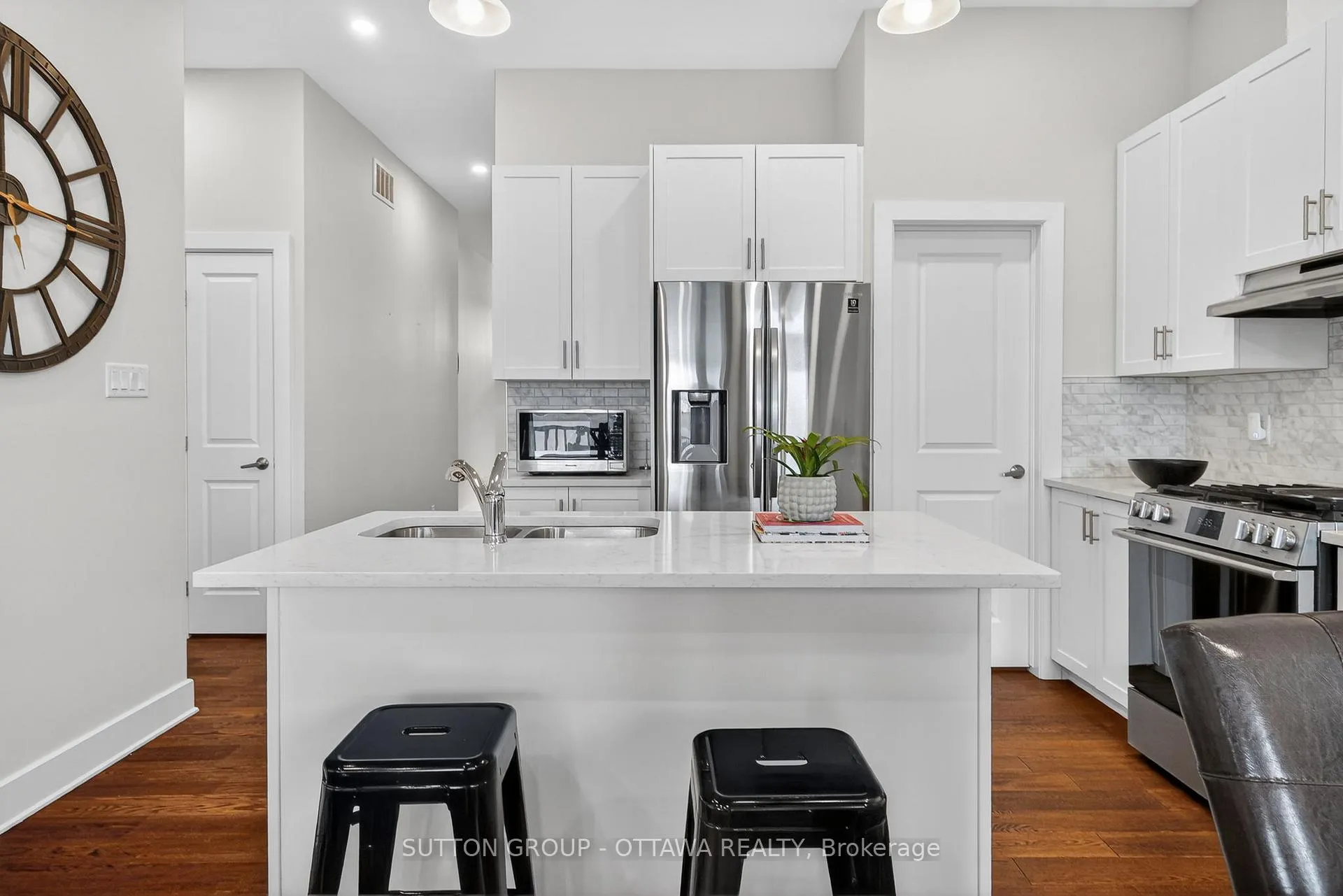 Photo 8 of 105 Dunlop Road, Carleton Place, Carleton Place — HOMEH