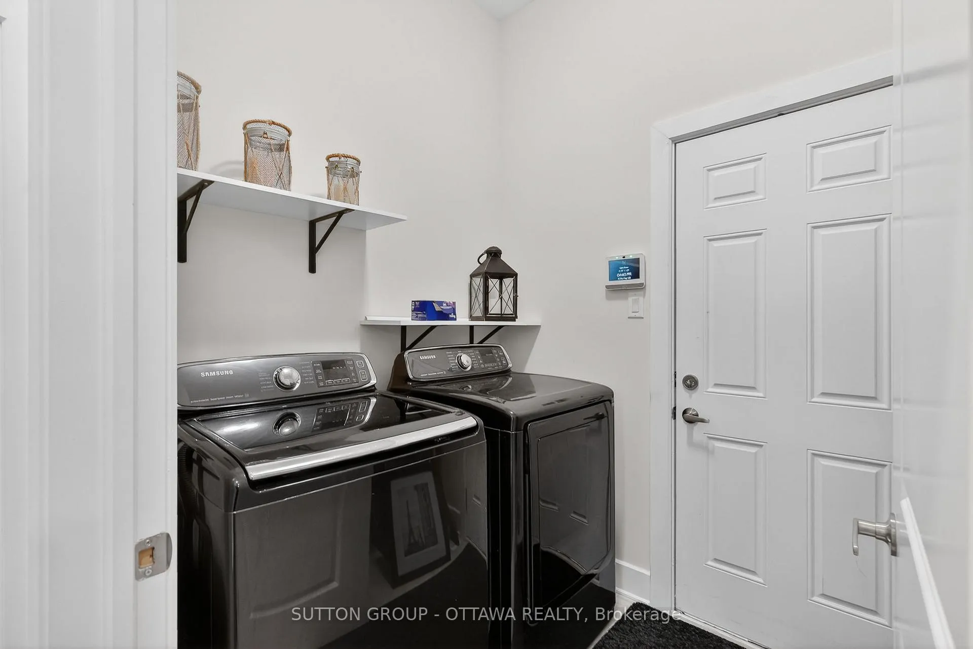 Photo 16 of 105 Dunlop Road, Carleton Place, Carleton Place — HOMEH