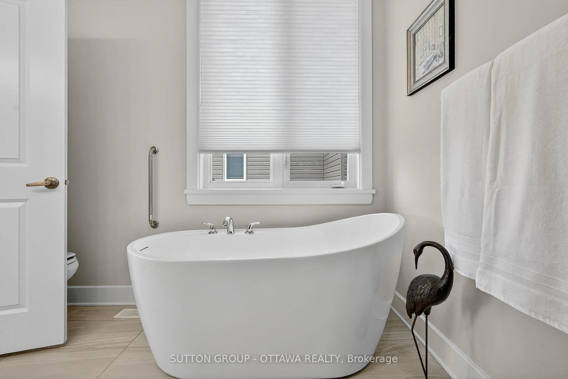 Photo 21 of 105 Dunlop Road, Carleton Place, Carleton Place — HOMEH