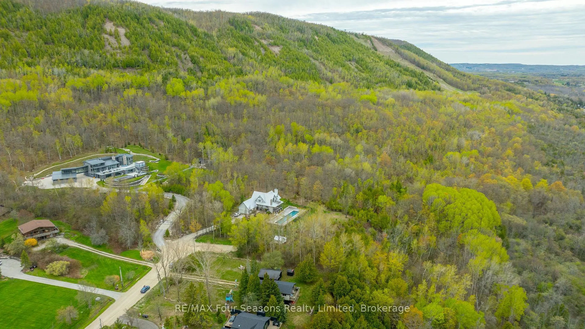 Photo 2 of 220 Hidden Lake Road, Blue Mountains — HOMEH