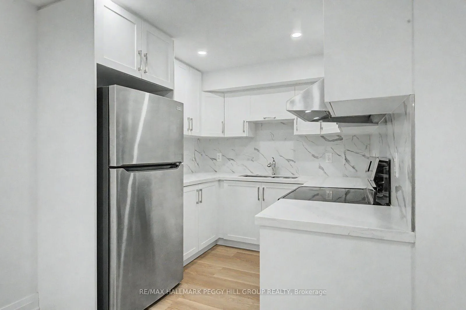 Photo 6 of Unit Lower, 76 Nottingham Road, Barrie, Rural Barrie Southeast — HOMEH
