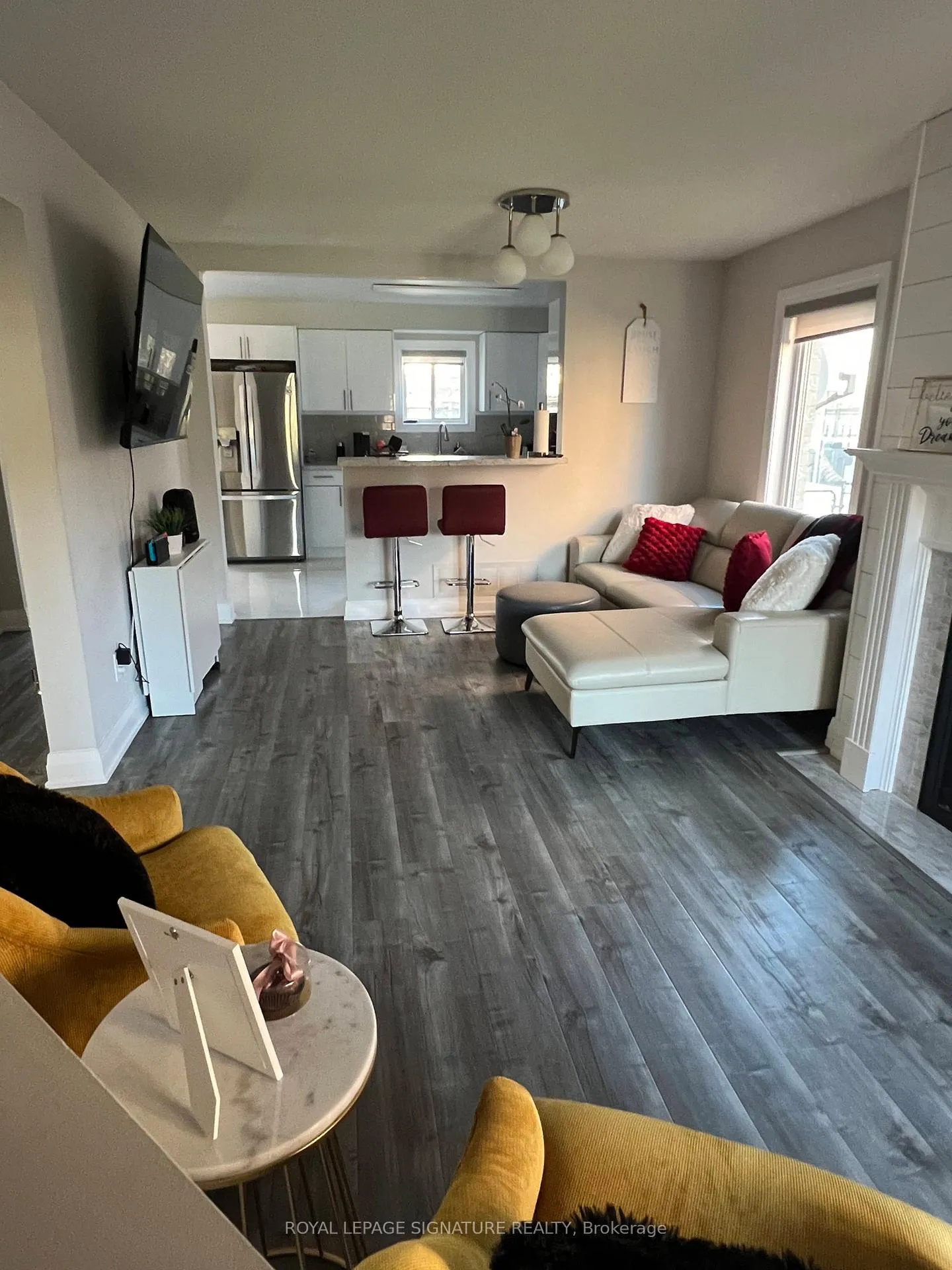 Photo 9 of 118 Athabaska Road, Barrie, Holly — HOMEH