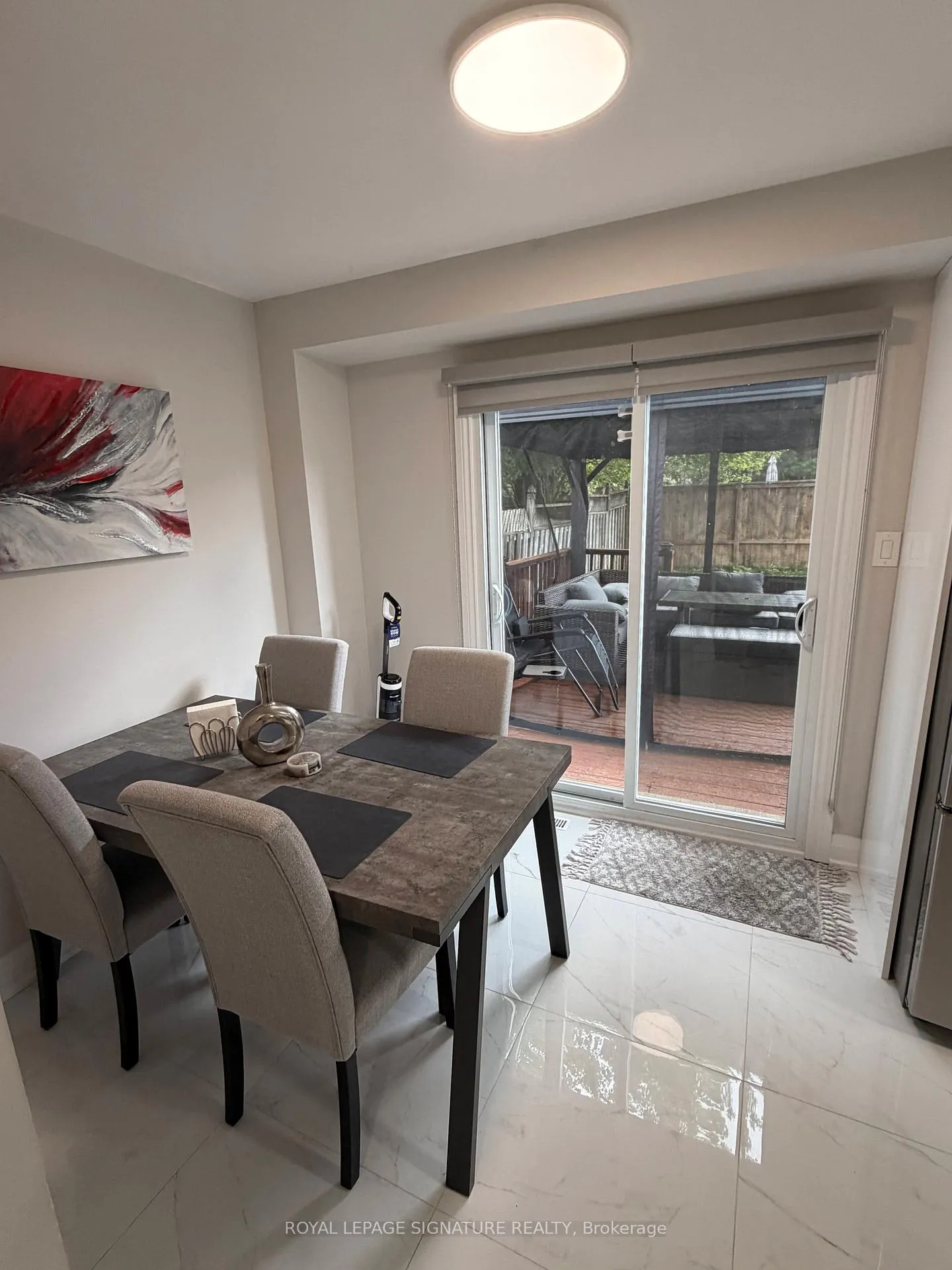 Photo 12 of 118 Athabaska Road, Barrie, Holly — HOMEH