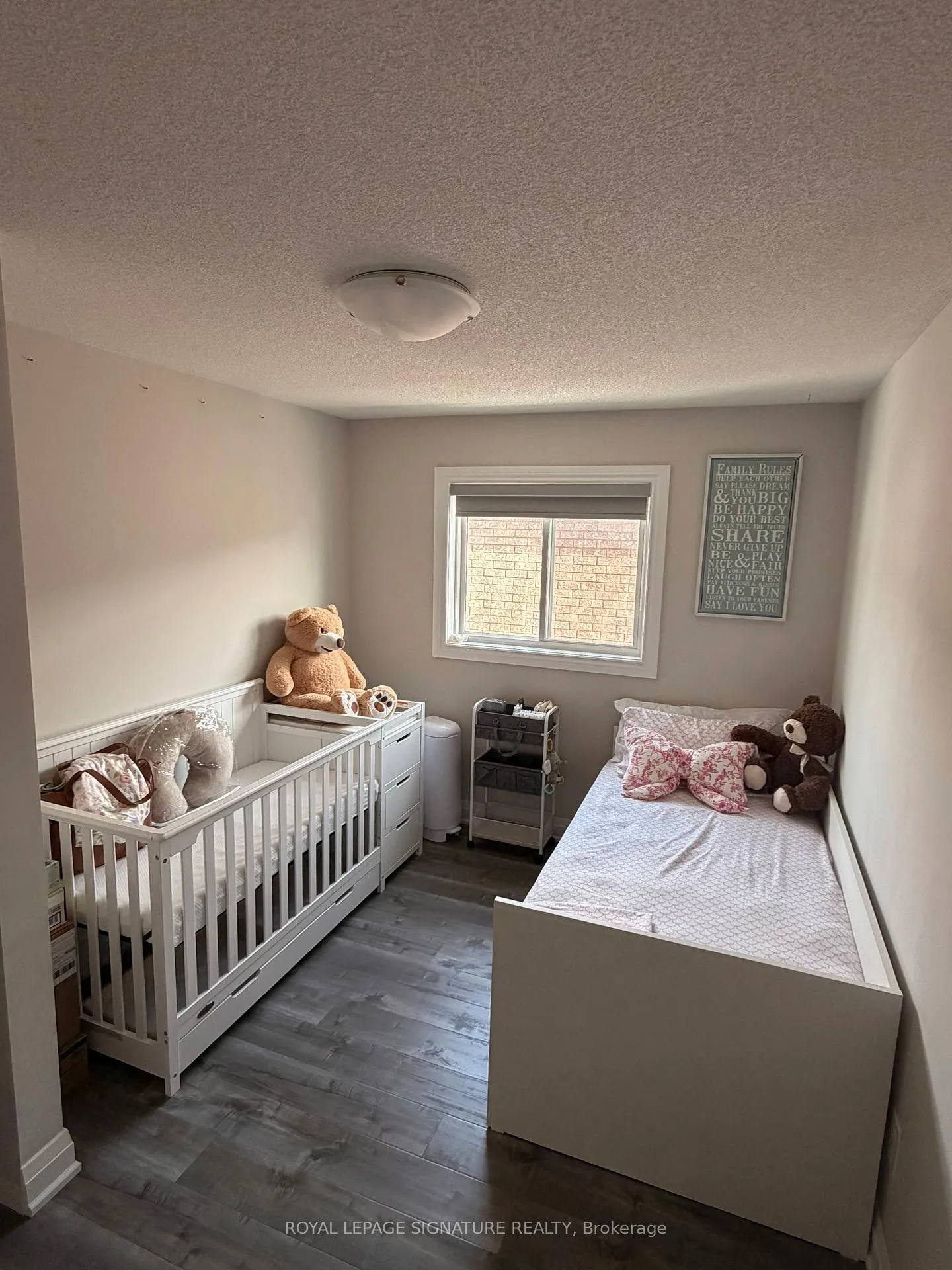 Photo 13 of 118 Athabaska Road, Barrie, Holly — HOMEH