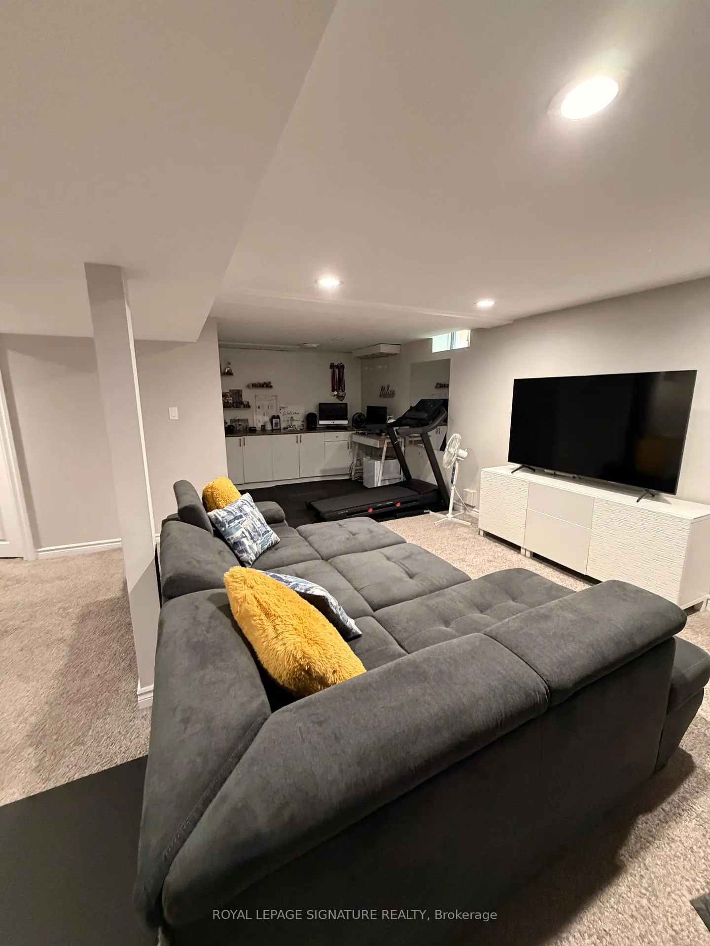Photo 20 of 118 Athabaska Road, Barrie, Holly — HOMEH