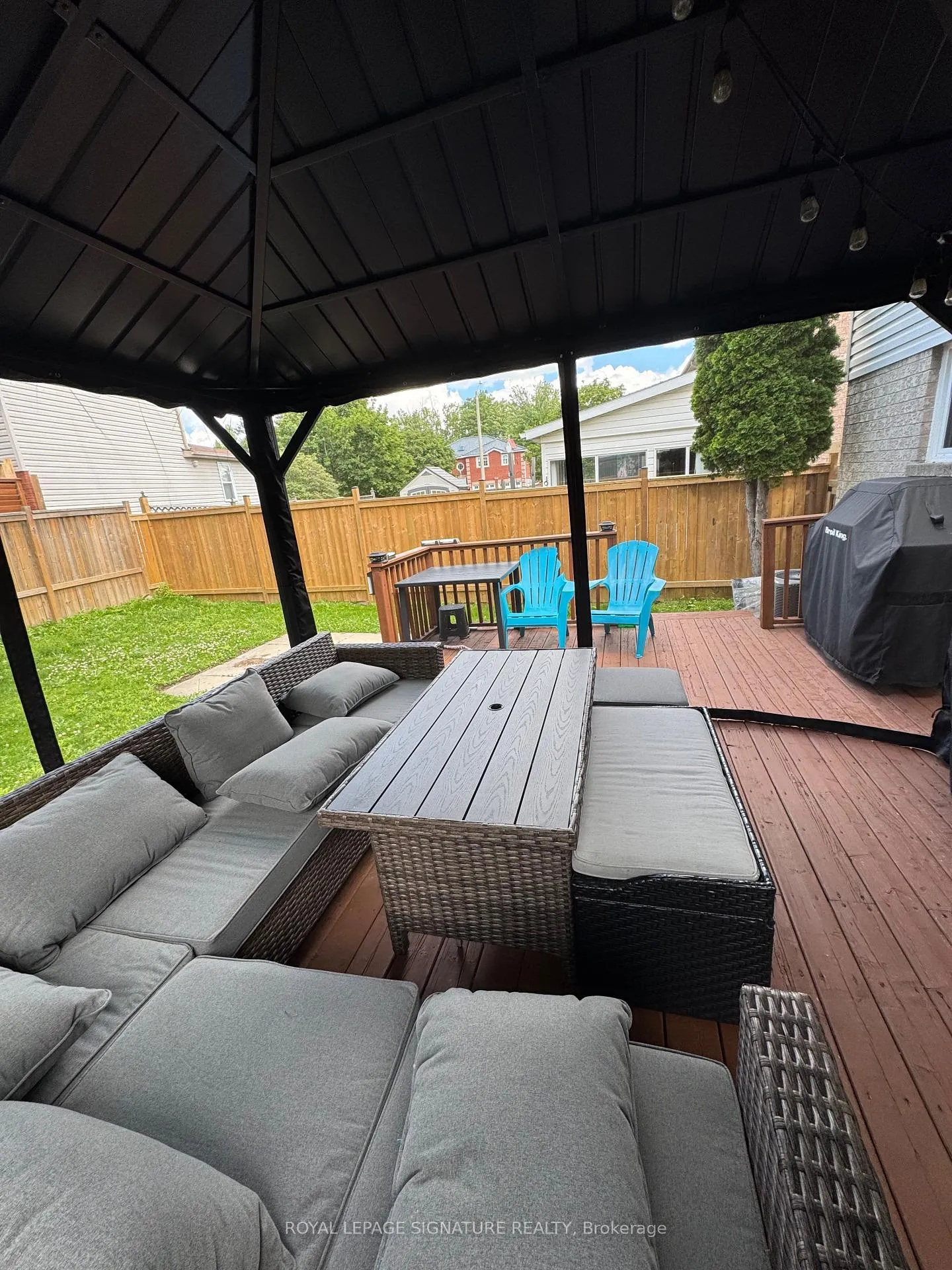 Photo 22 of 118 Athabaska Road, Barrie, Holly — HOMEH