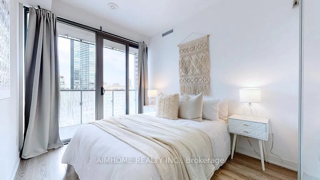Photo 12 of Unit 1403, 50 Charles Street E, Toronto, Church-Yonge Corridor — HOMEH