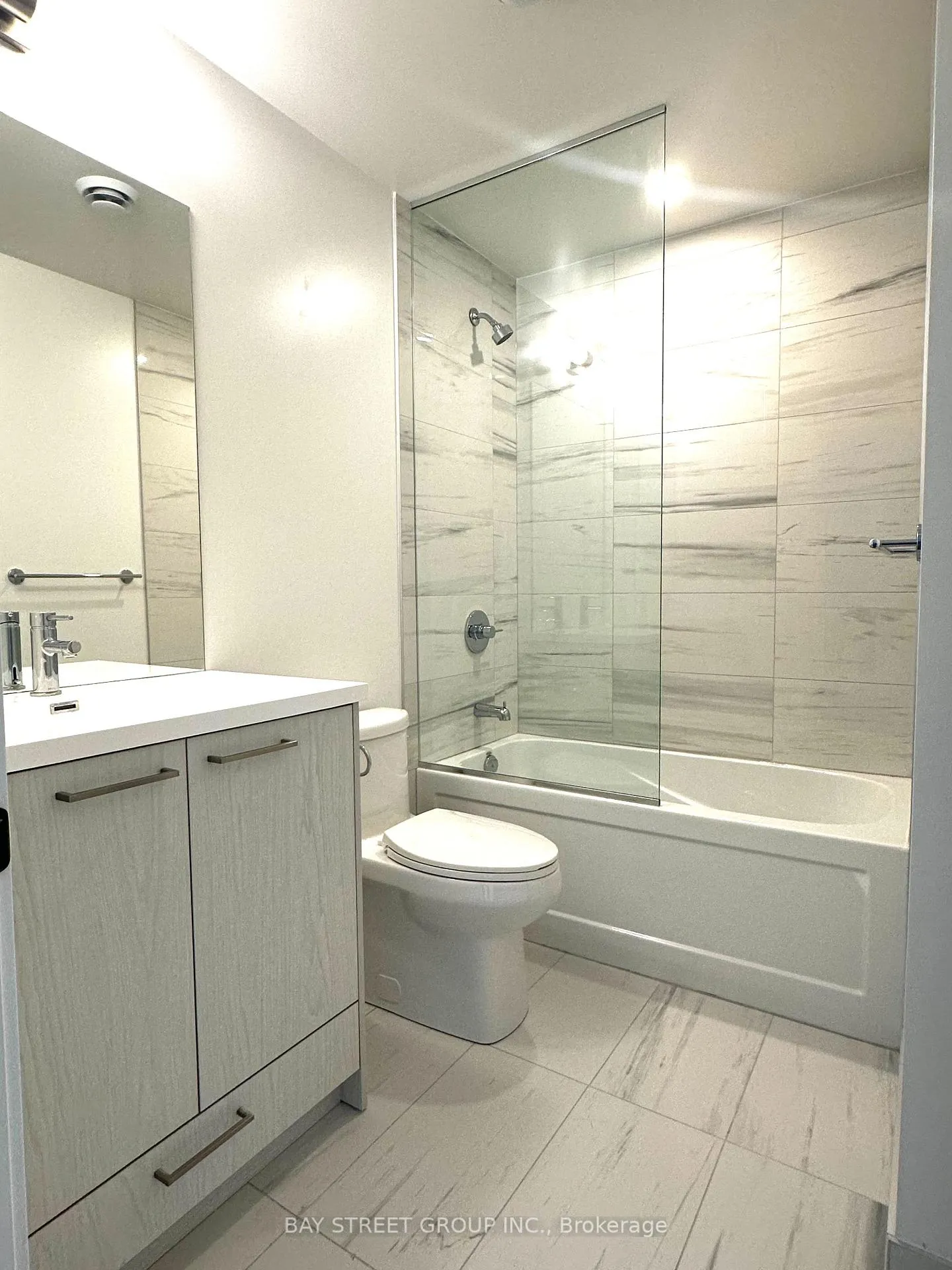 Photo 15 of Unit 1608, 28 Interchange Way, Vaughan, Vaughan Corporate Centre — HOMEH