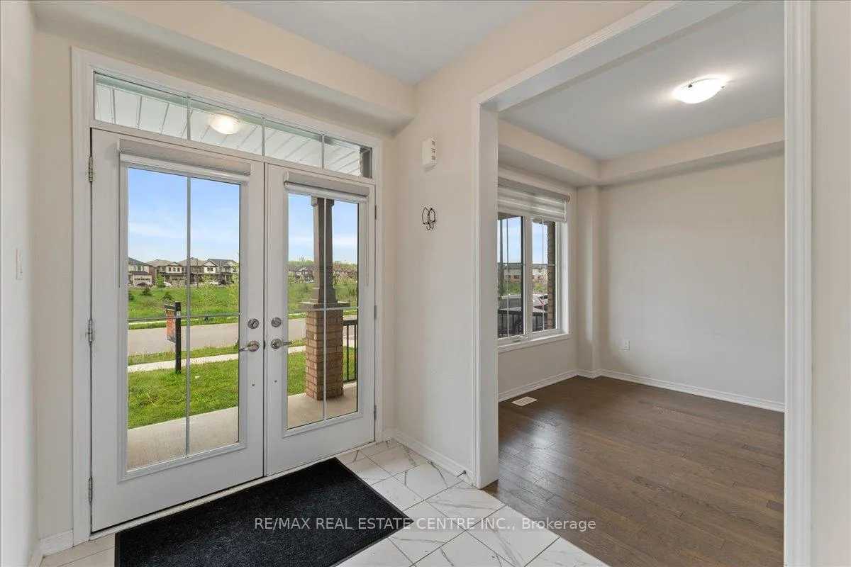 Photo 4 of 119 Cuesta Heights, Hamilton, Stoney Creek Mountain — HOMEH