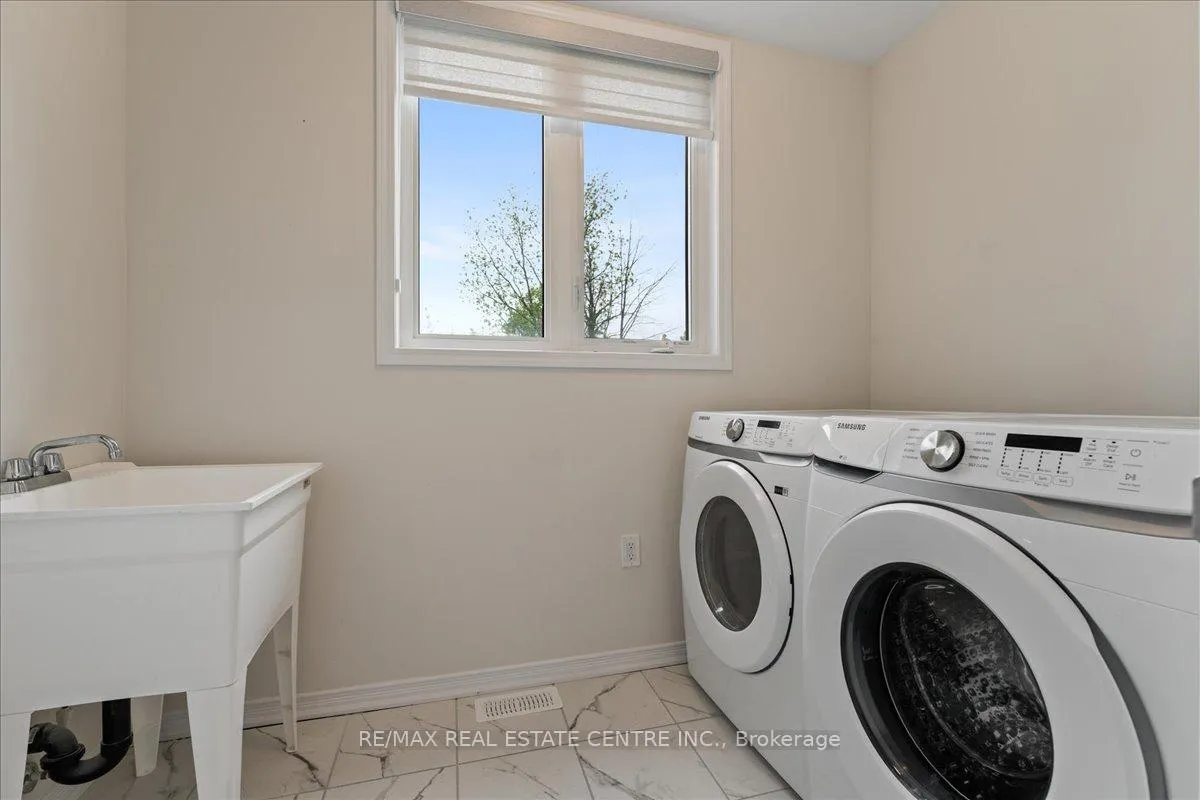 Photo 23 of 119 Cuesta Heights, Hamilton, Stoney Creek Mountain — HOMEH