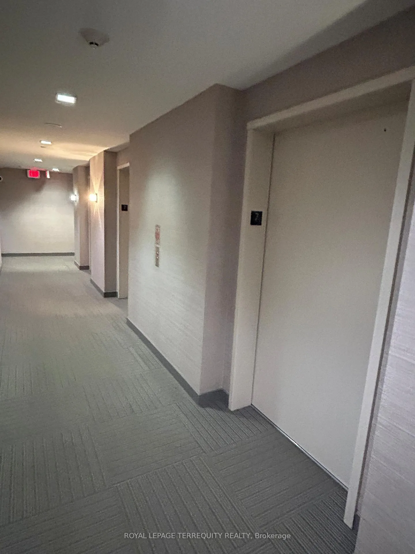 Front of Unit 706, 8 Mercer Street
