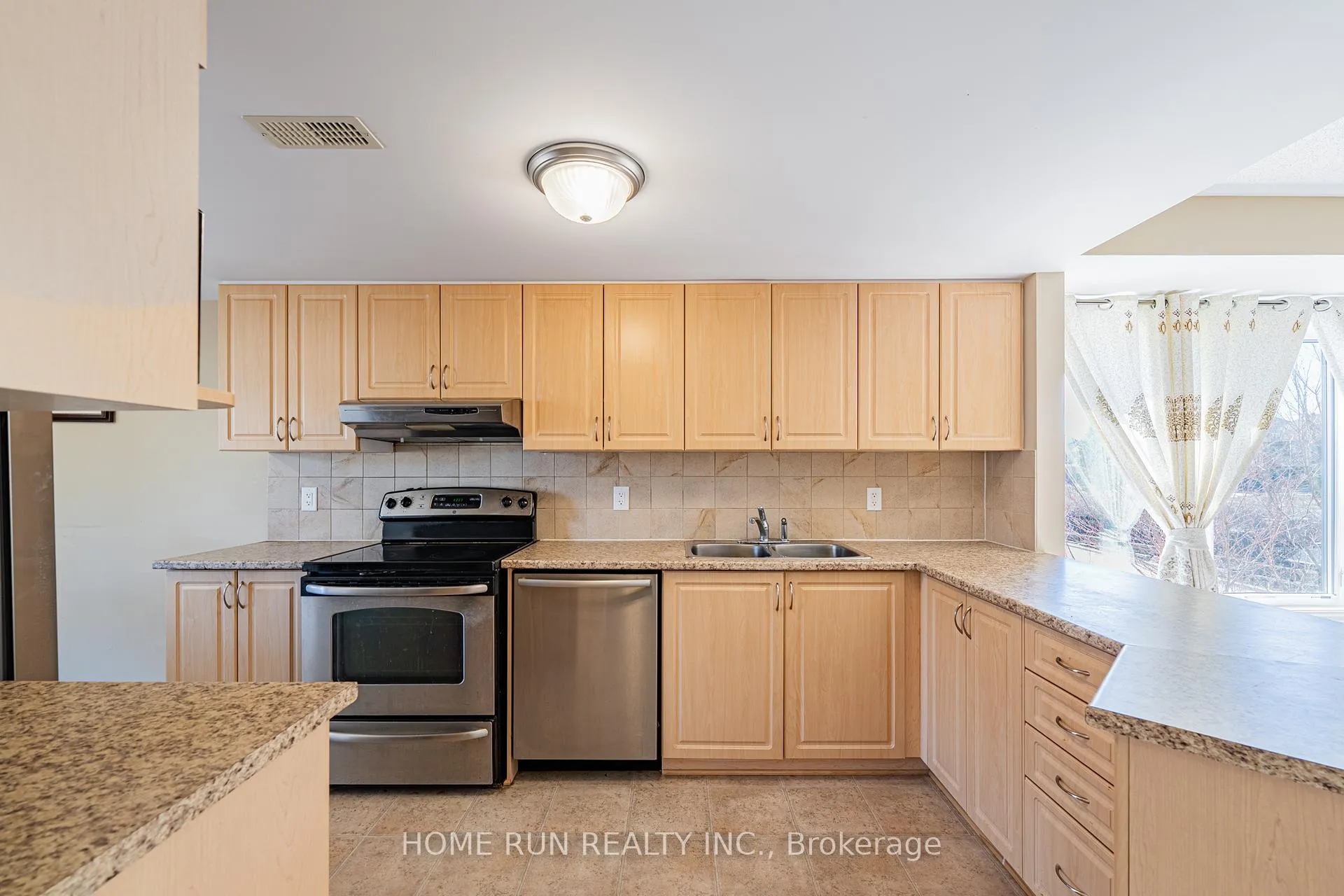 Photo 16 of Unit 20, 12 Argent Private, Ottawa, Kanata - Morgan's Grant/South March — HOMEH