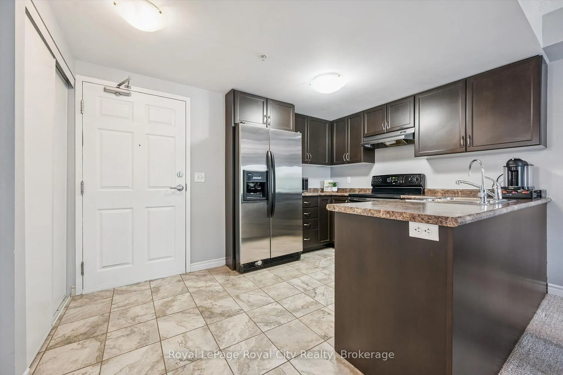 Photo 4 of Unit 111, 67 Kingsbury Square, Guelph, Pineridge/Westminster Woods — HOMEH