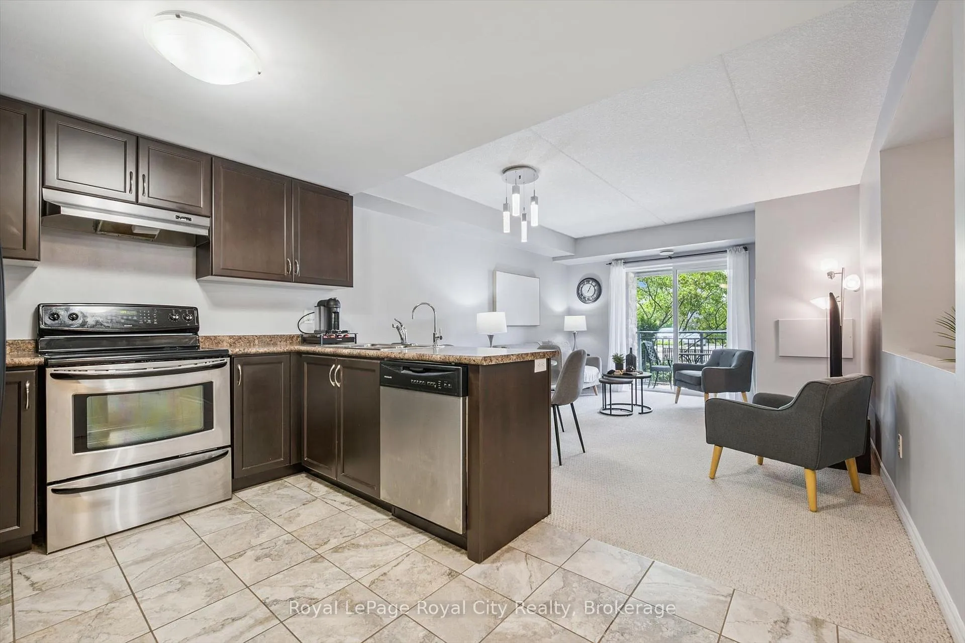 Photo 5 of Unit 111, 67 Kingsbury Square, Guelph, Pineridge/Westminster Woods — HOMEH