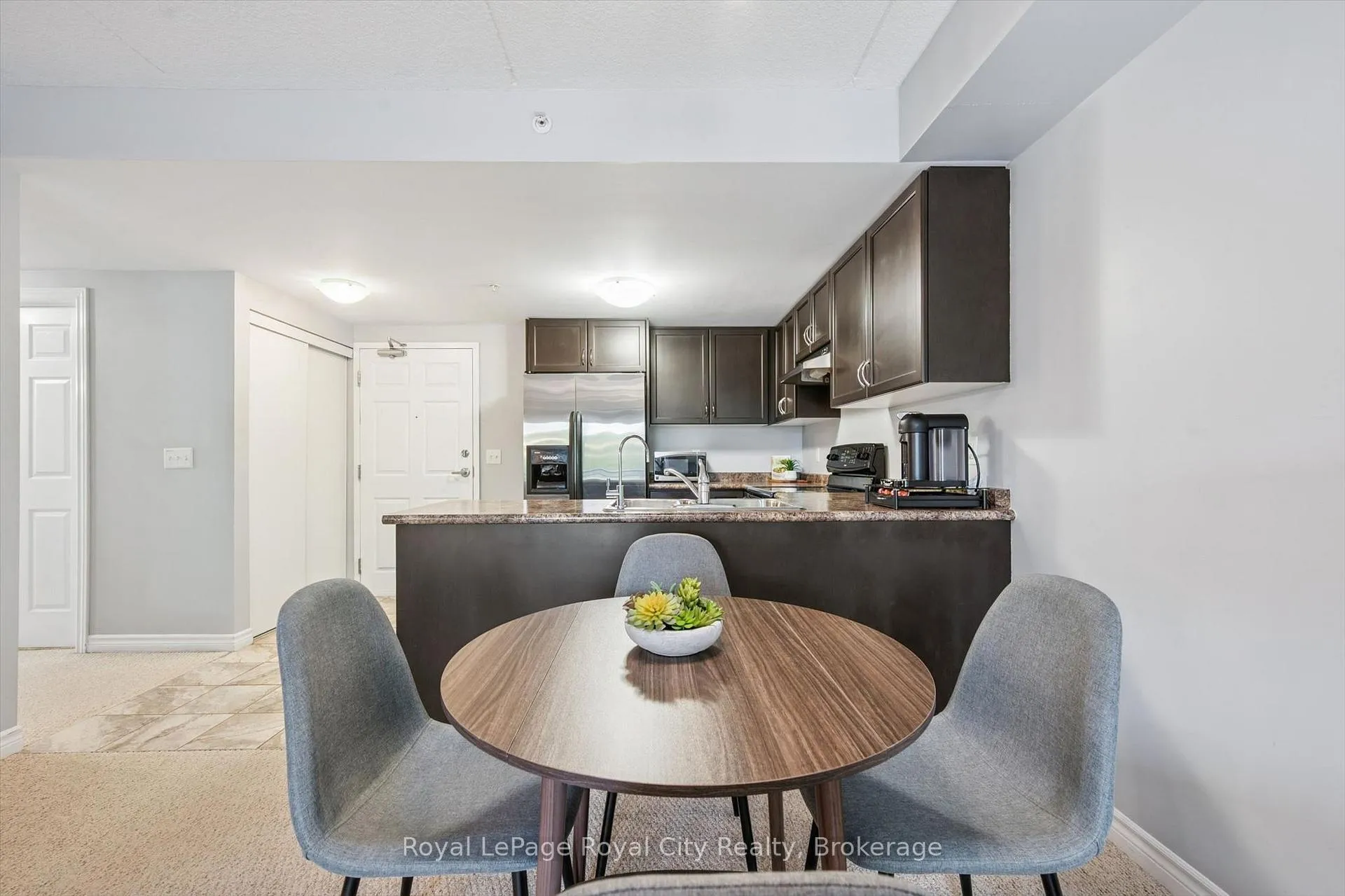 Photo 11 of Unit 111, 67 Kingsbury Square, Guelph, Pineridge/Westminster Woods — HOMEH