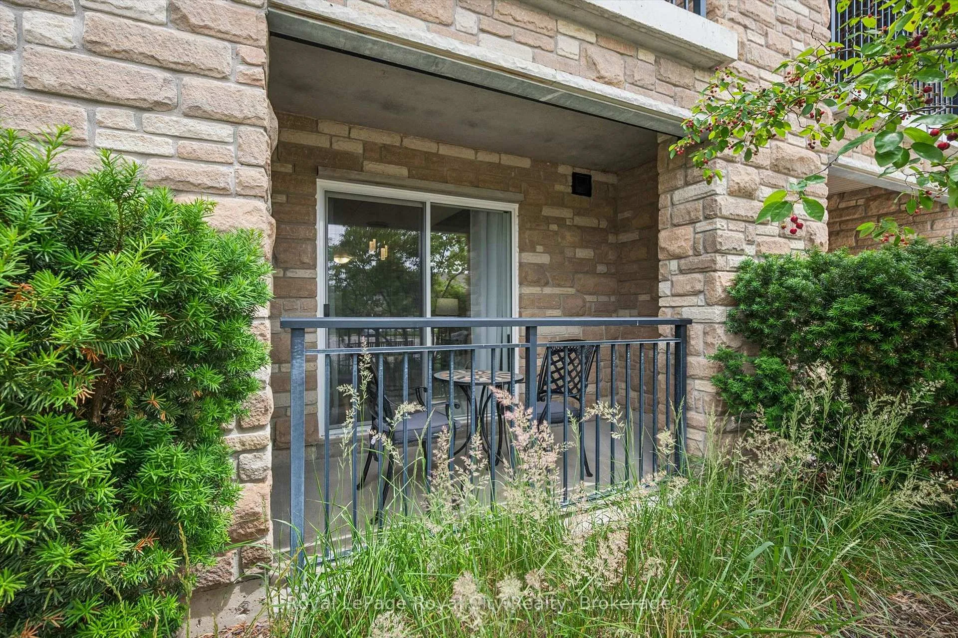 Photo 22 of Unit 111, 67 Kingsbury Square, Guelph, Pineridge/Westminster Woods — HOMEH