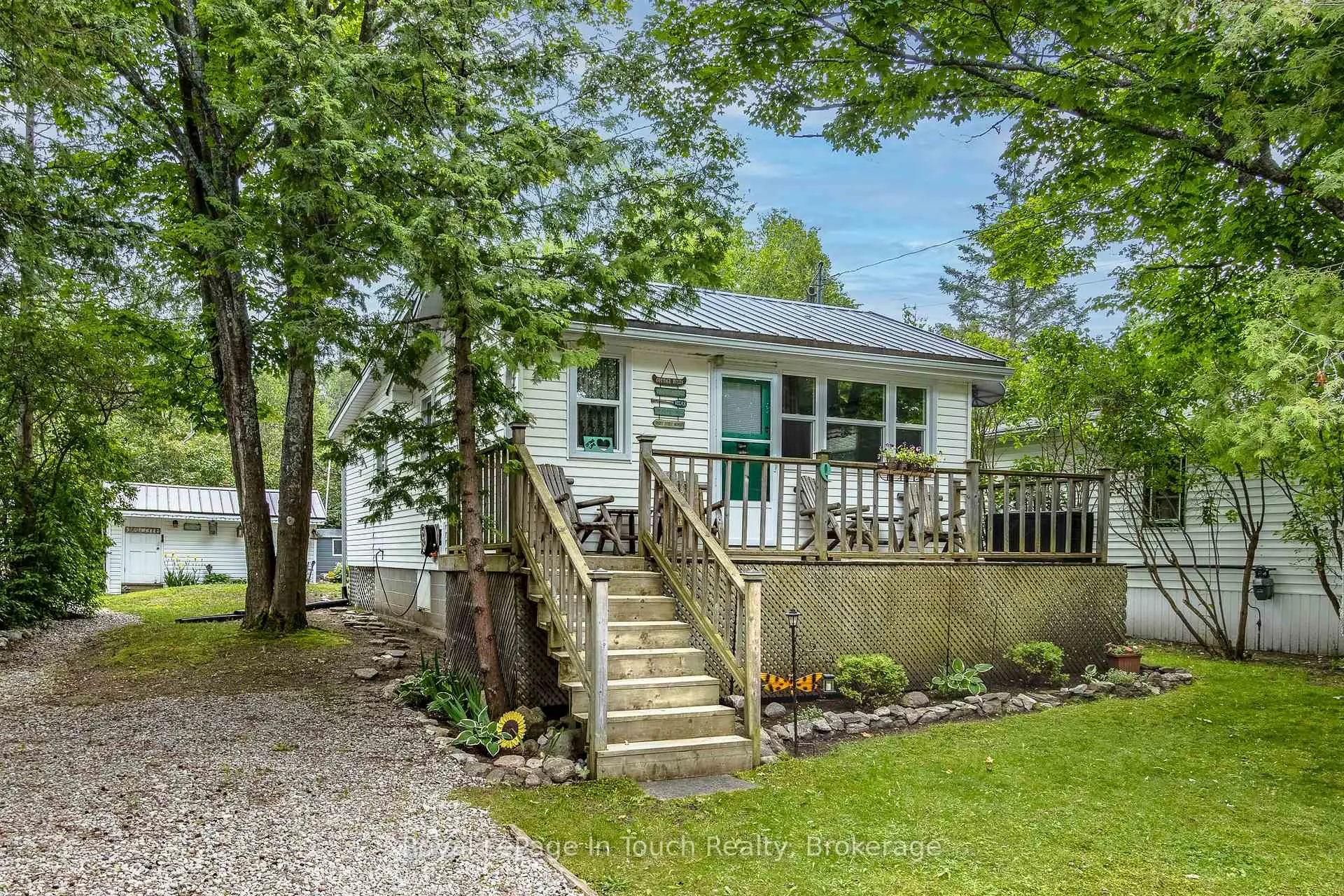 Photo 1 of 9 Earldom Boulevard, Tay, Port McNicoll — HOMEH