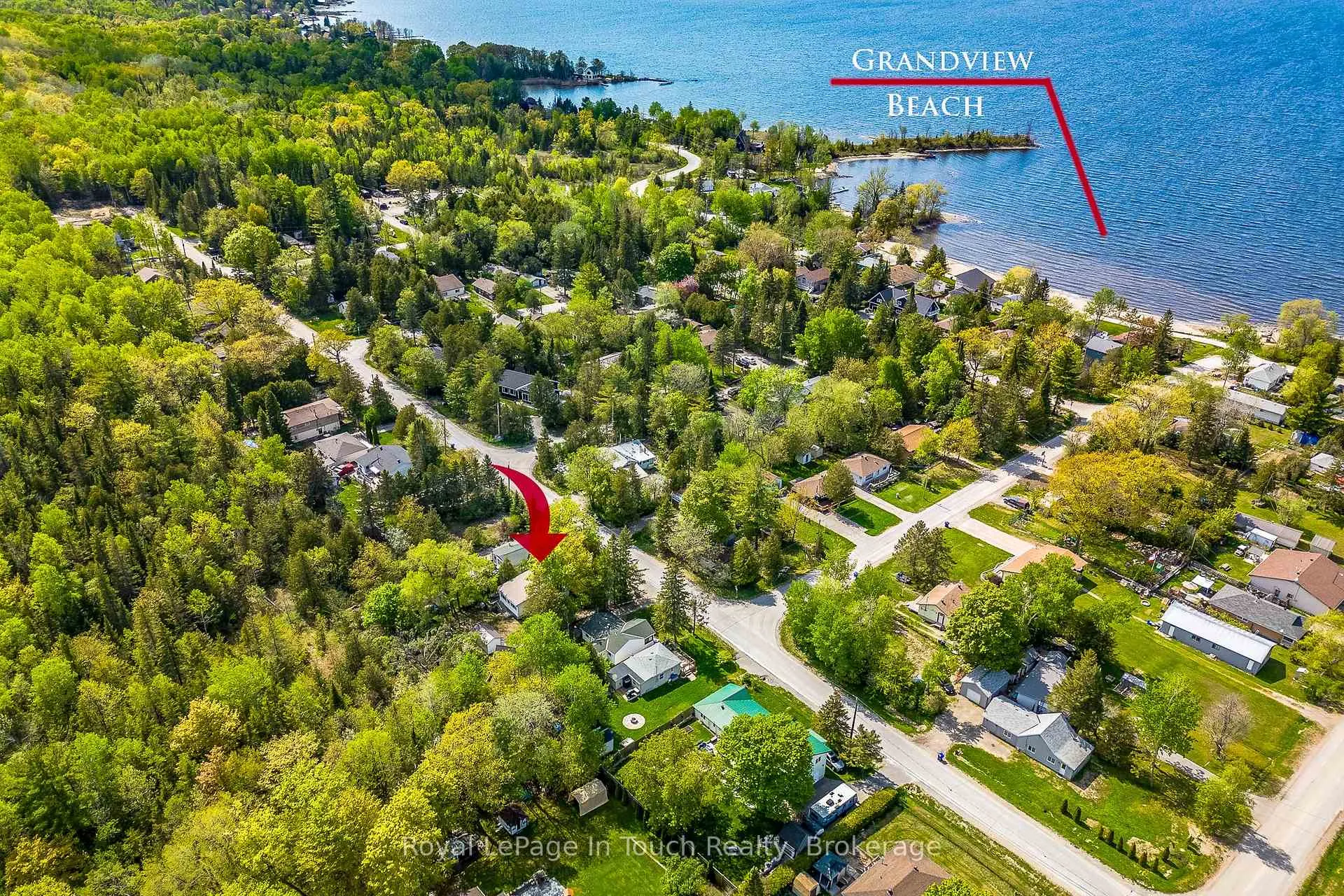Photo 2 of 9 Earldom Boulevard, Tay, Port McNicoll — HOMEH