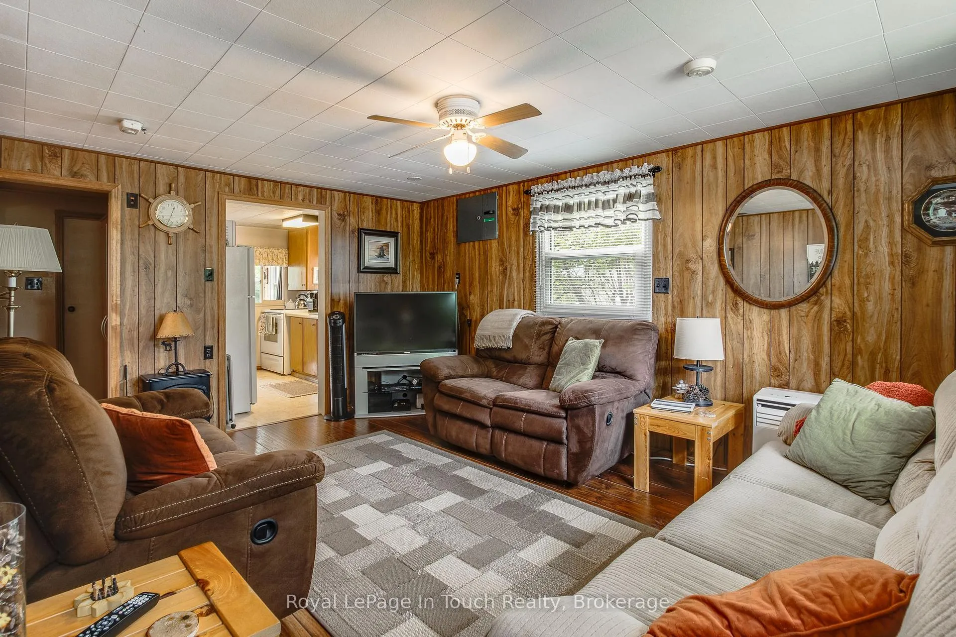 Photo 11 of 9 Earldom Boulevard, Tay, Port McNicoll — HOMEH