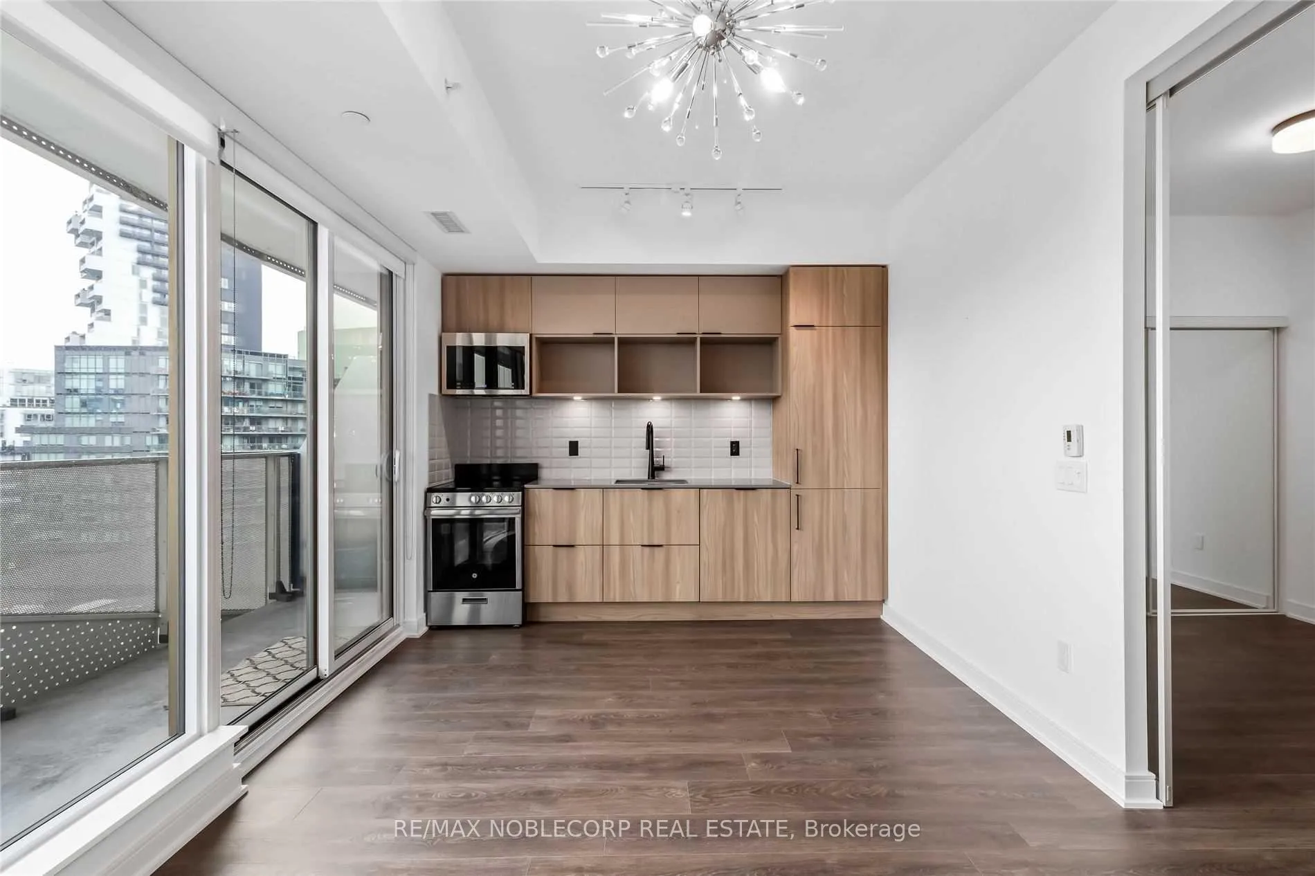 Photo 5 of Unit 919, 60 Tannery Road, Toronto, Waterfront Communities — HOMEH