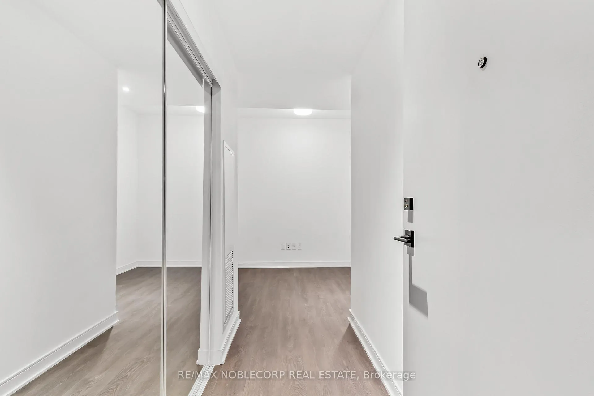 Photo 8 of Unit 919, 60 Tannery Road, Toronto, Waterfront Communities — HOMEH