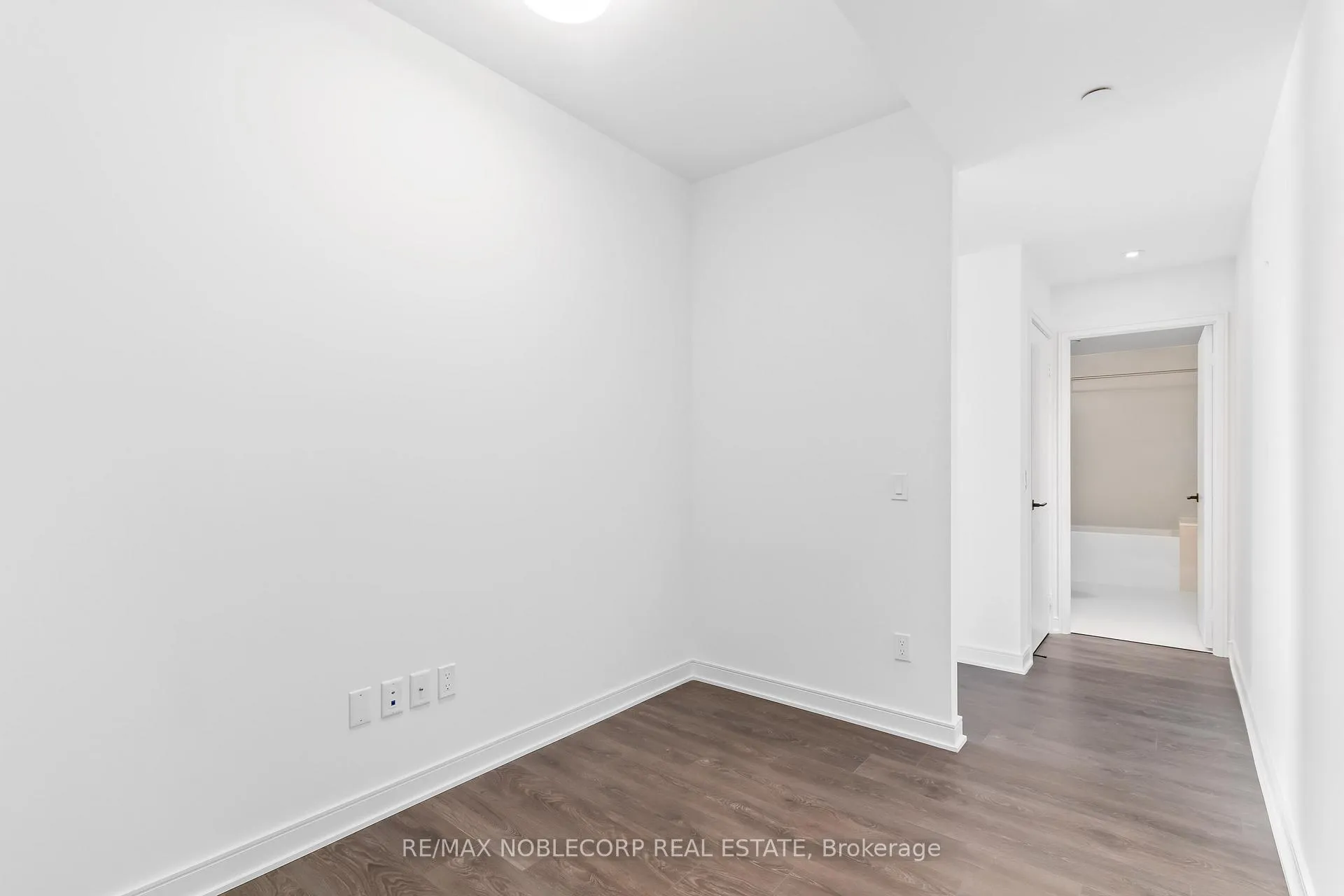 Photo 11 of Unit 919, 60 Tannery Road, Toronto, Waterfront Communities — HOMEH