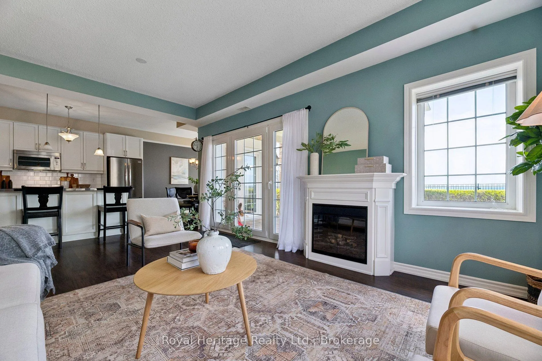 Photo 8 of Unit 101, 385 Lakebreeze Drive, Clarington, Newcastle — HOMEH