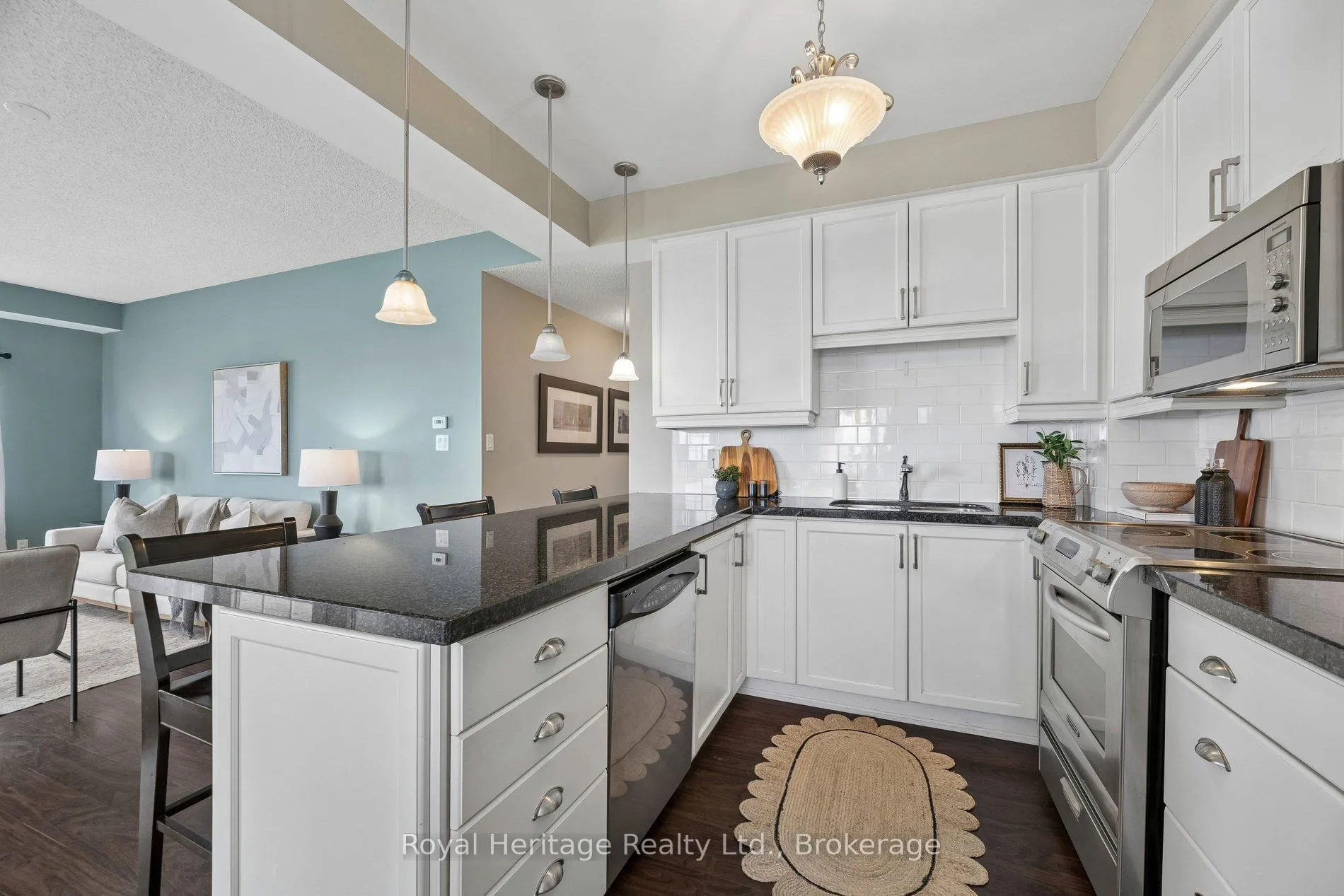 Photo 11 of Unit 101, 385 Lakebreeze Drive, Clarington, Newcastle — HOMEH