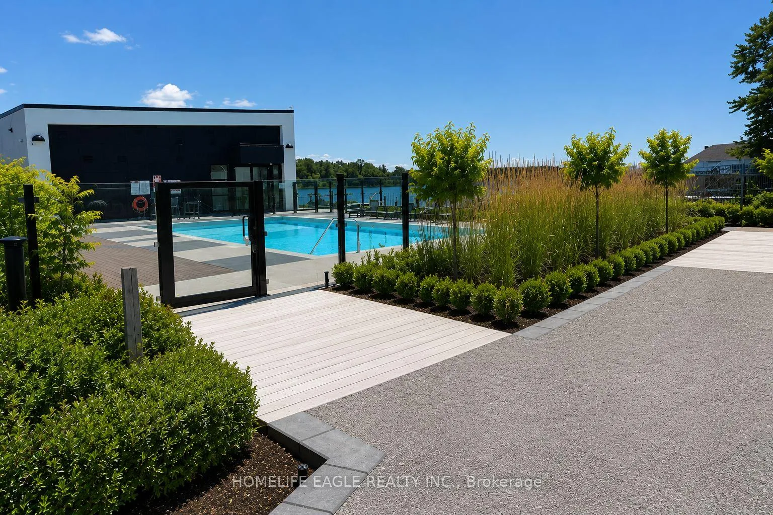 Photo 5 of 2 Mariner's Pier Way, Orillia — HOMEH