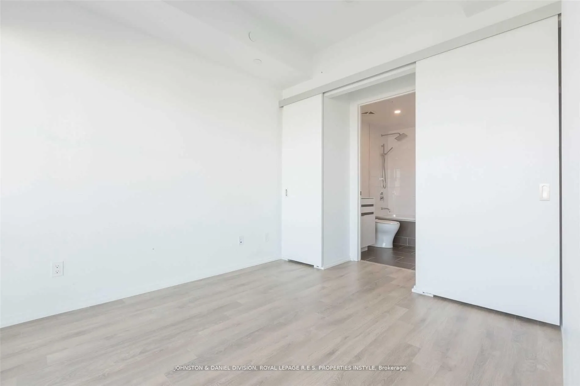 Photo 11 of Unit 2502, 197 Yonge Street, Toronto, Church-Yonge Corridor — HOMEH